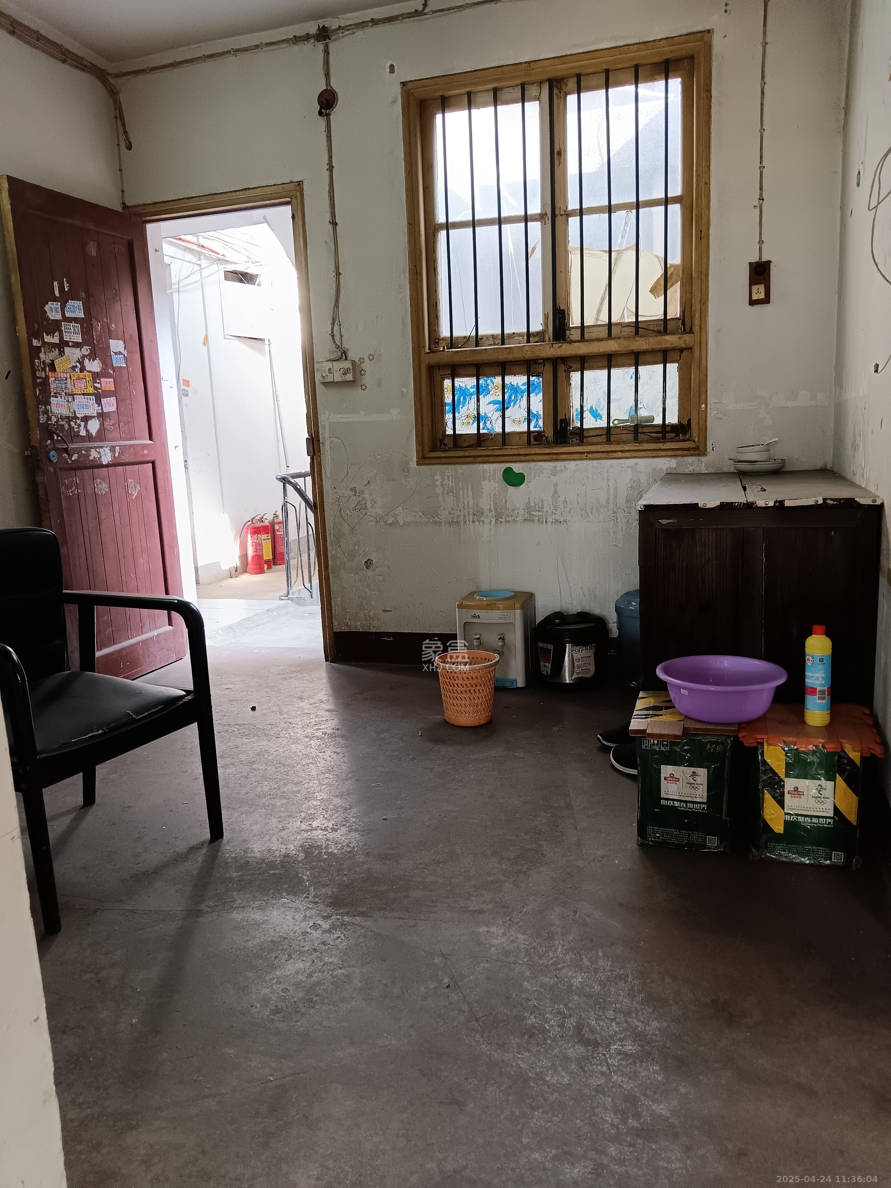 红花坡社区 2室1厅1卫 600.0元/月 红花坡社区 2室1厅1卫 600.0元/月室内图