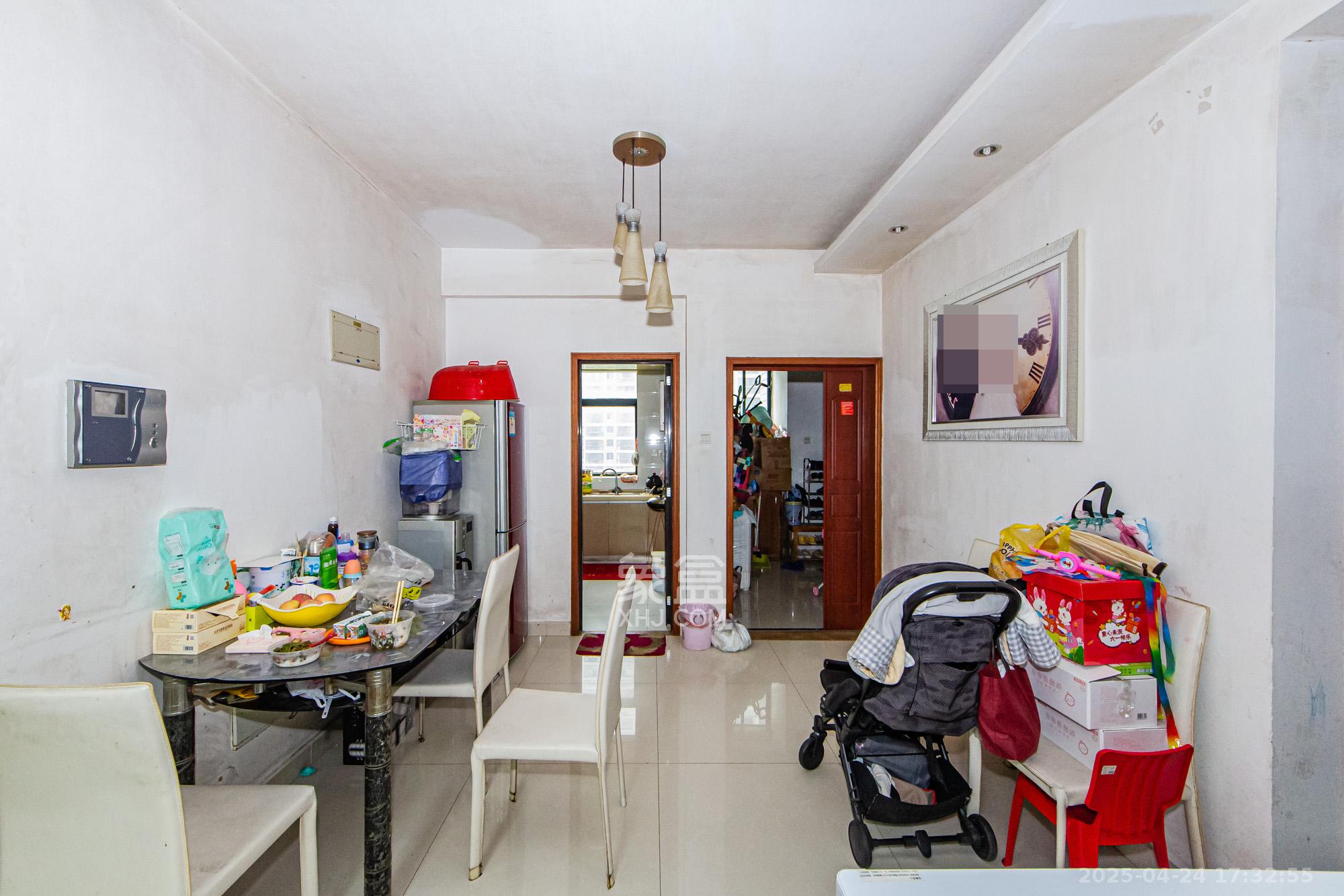 湘江世纪城星江苑 3室2厅2卫 98.0万 湘江世纪城星江苑 3室2厅2卫 98.0万客厅