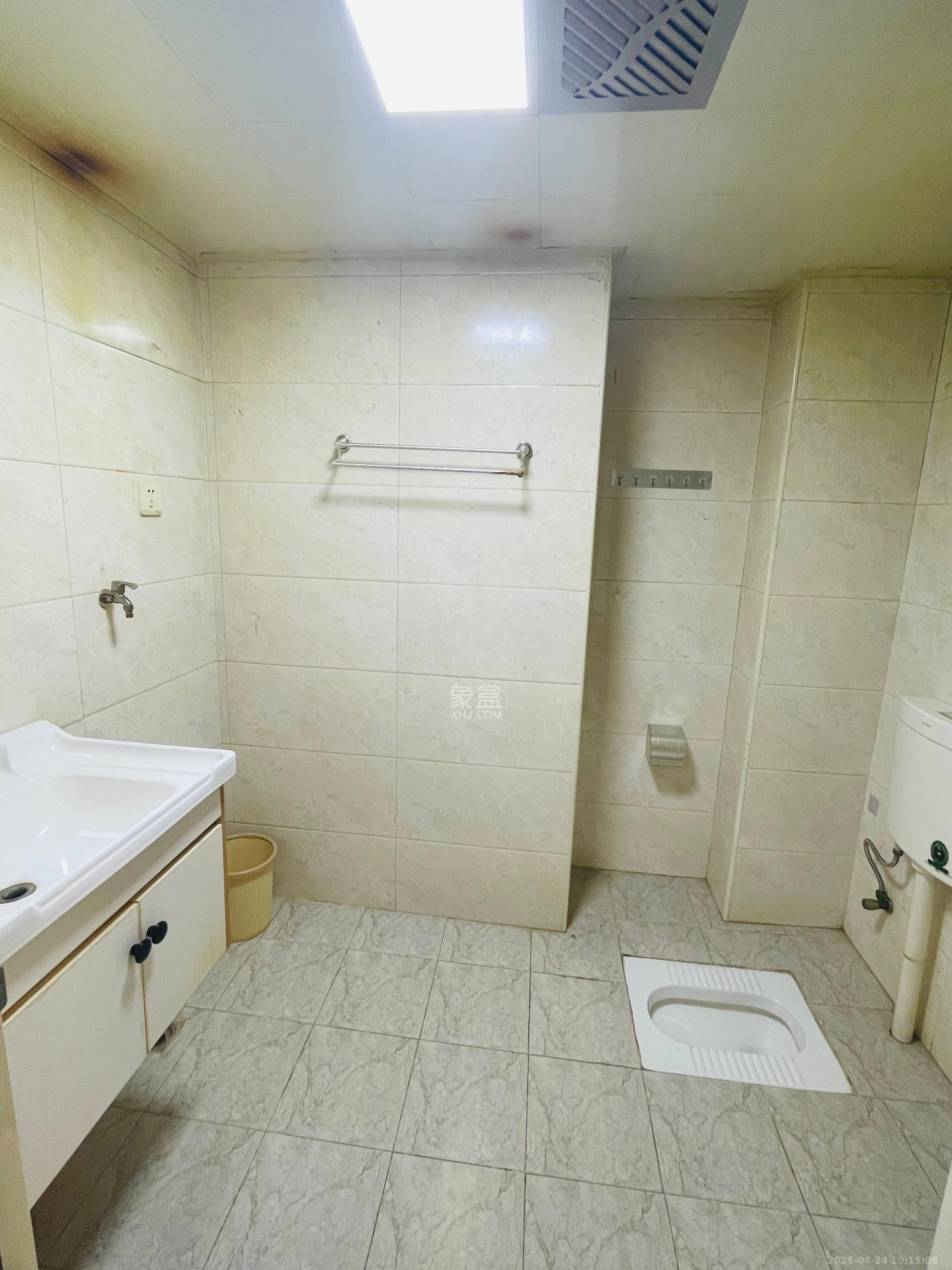 金科时代中心 1室1厅1卫 2000.0元/月 金科时代中心 1室1厅1卫 2000.0元/月室内图