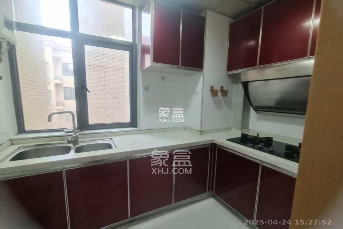 长盛岚庭  3室2厅1卫    1800.0元/月 长盛岚庭  3室2厅1卫    1800.0元/月室内图