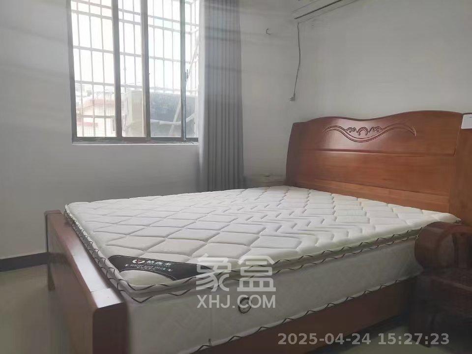 裕园小区(含浦) 1室1厅1卫 900.0元/月 裕园小区(含浦) 1室1厅1卫 900.0元/月室内图