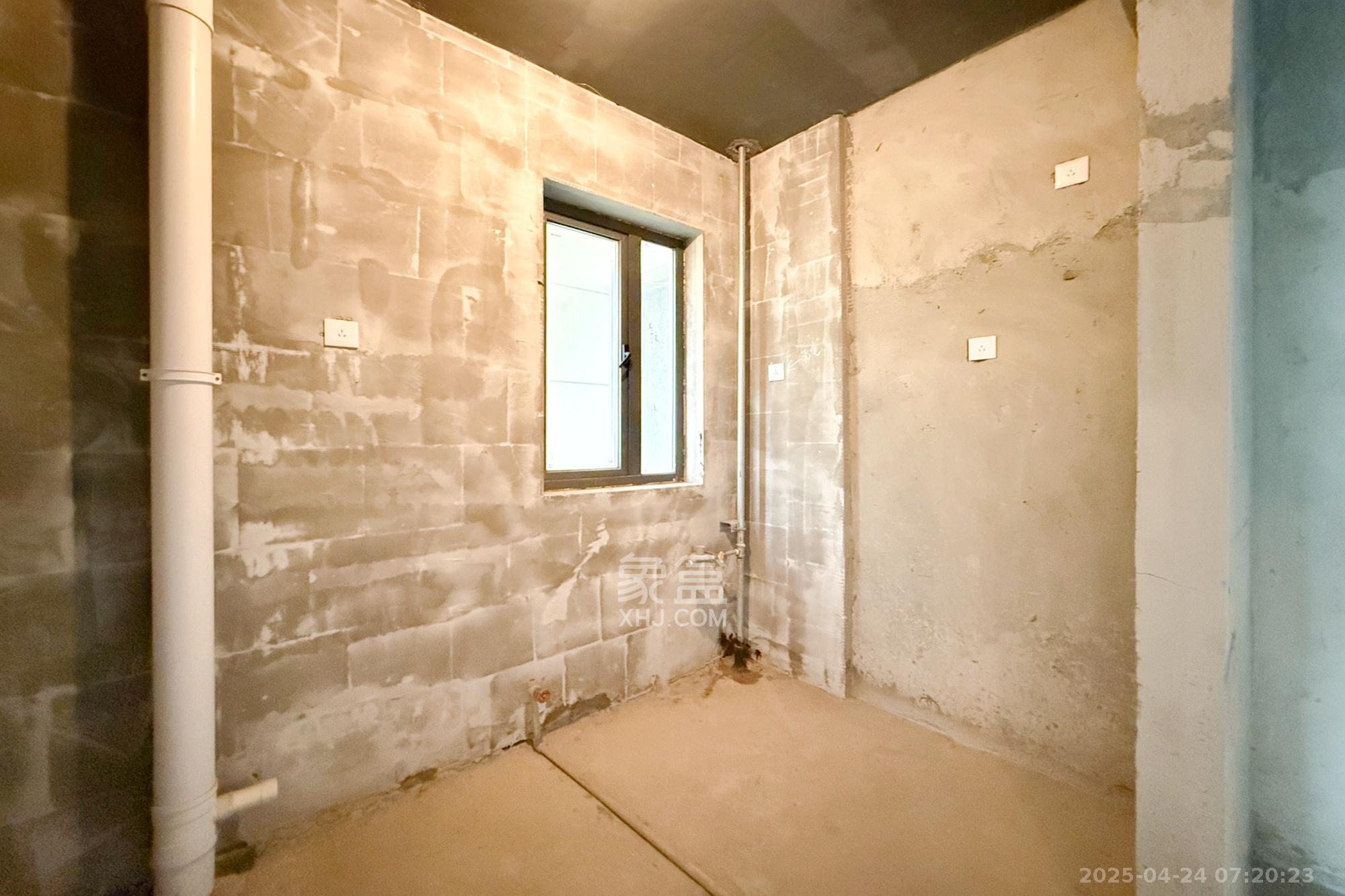 澳海澜庭 3室2厅1卫 69.5万 澳海澜庭 3室2厅1卫 69.5万厨房