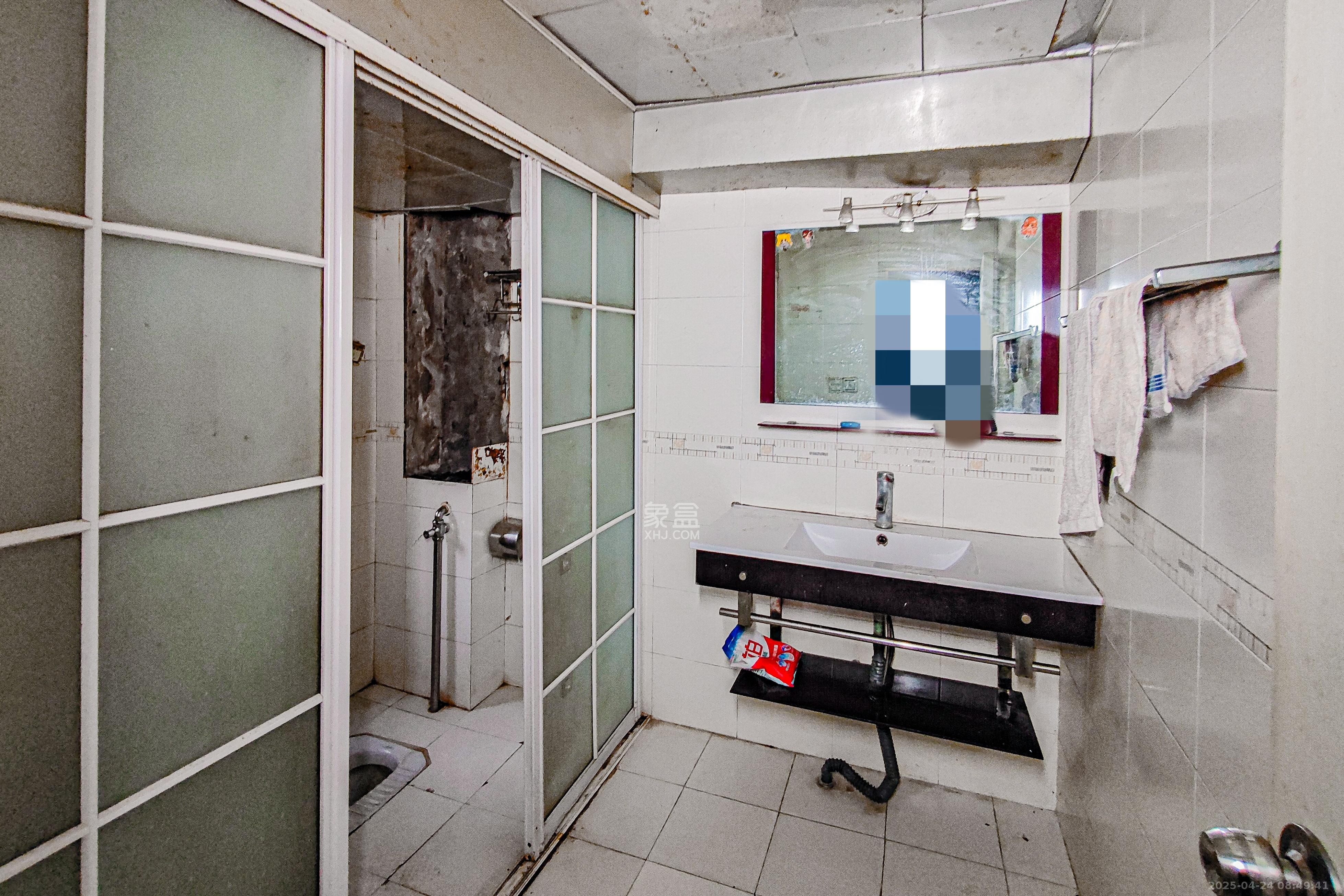 天心里散盘 3室1厅1卫 75.0万 天心里散盘 3室1厅1卫 75.0万卫生间