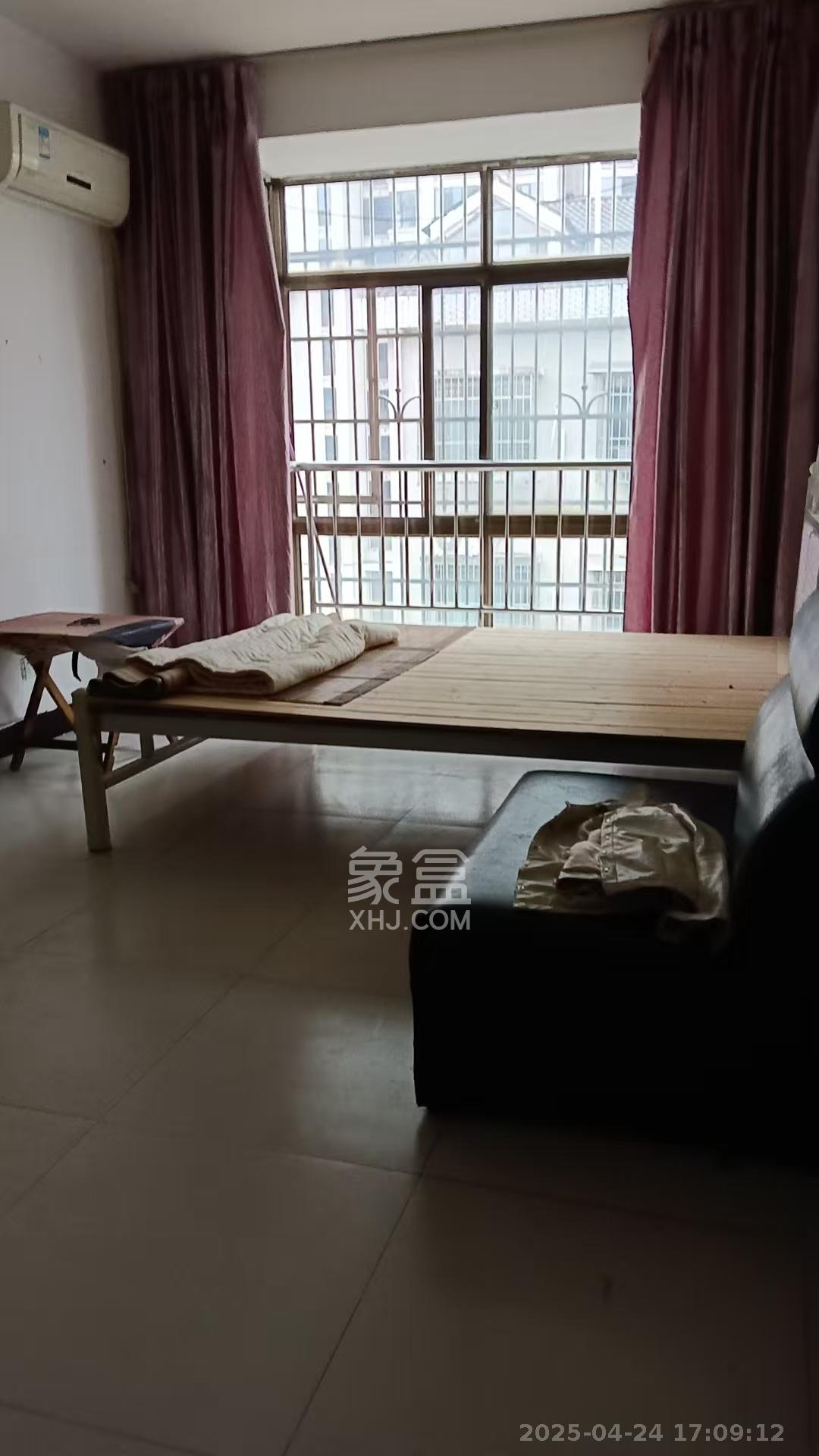 花桥钢材市场(花桥小区)  1室1厅1卫    1200.0元/月 花桥钢材市场(花桥小区)  1室1厅1卫    1200.0元/月室内图