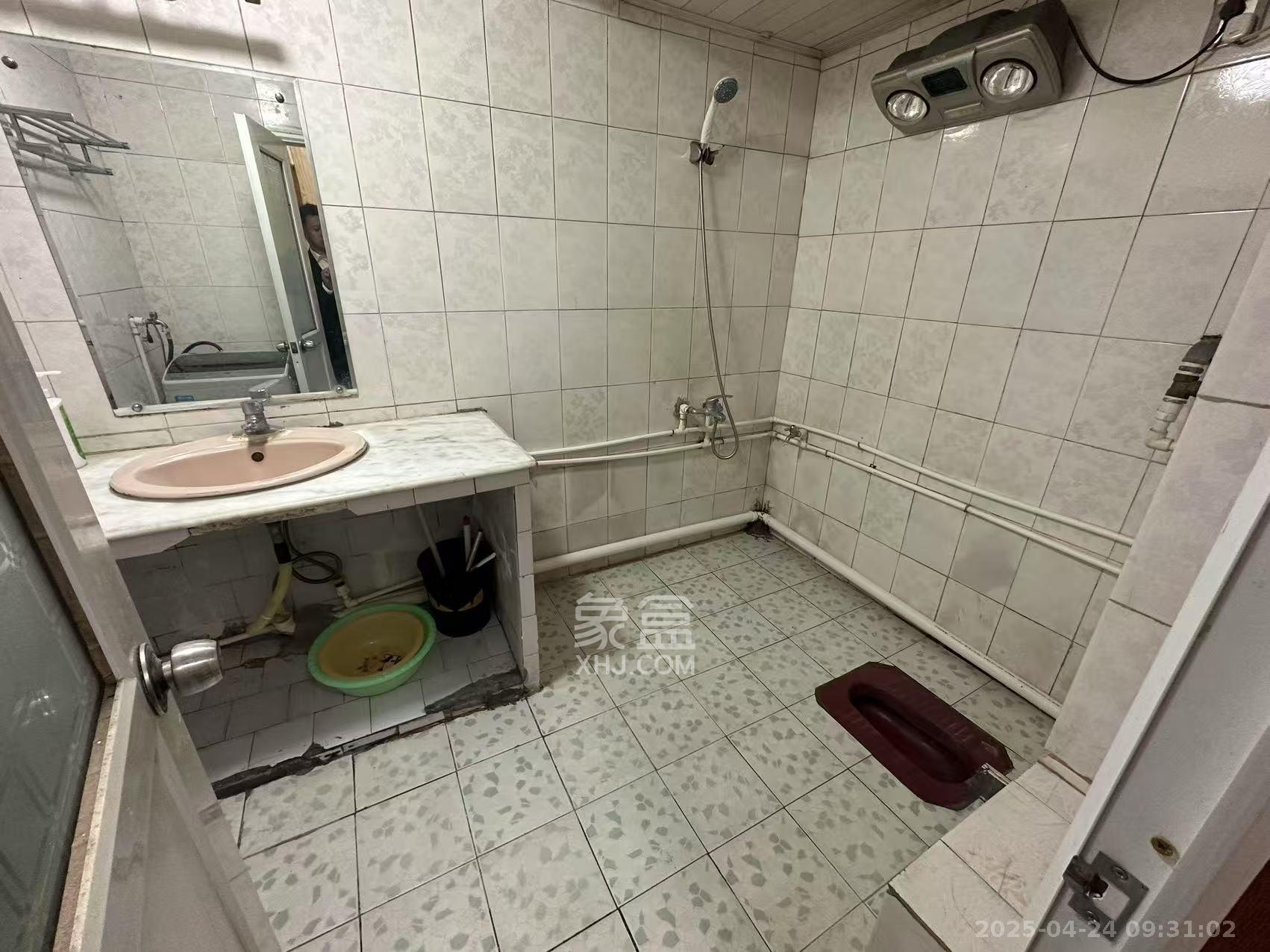 吉景小区 2室2厅1卫 1600.0元/月 吉景小区 2室2厅1卫 1600.0元/月室内图