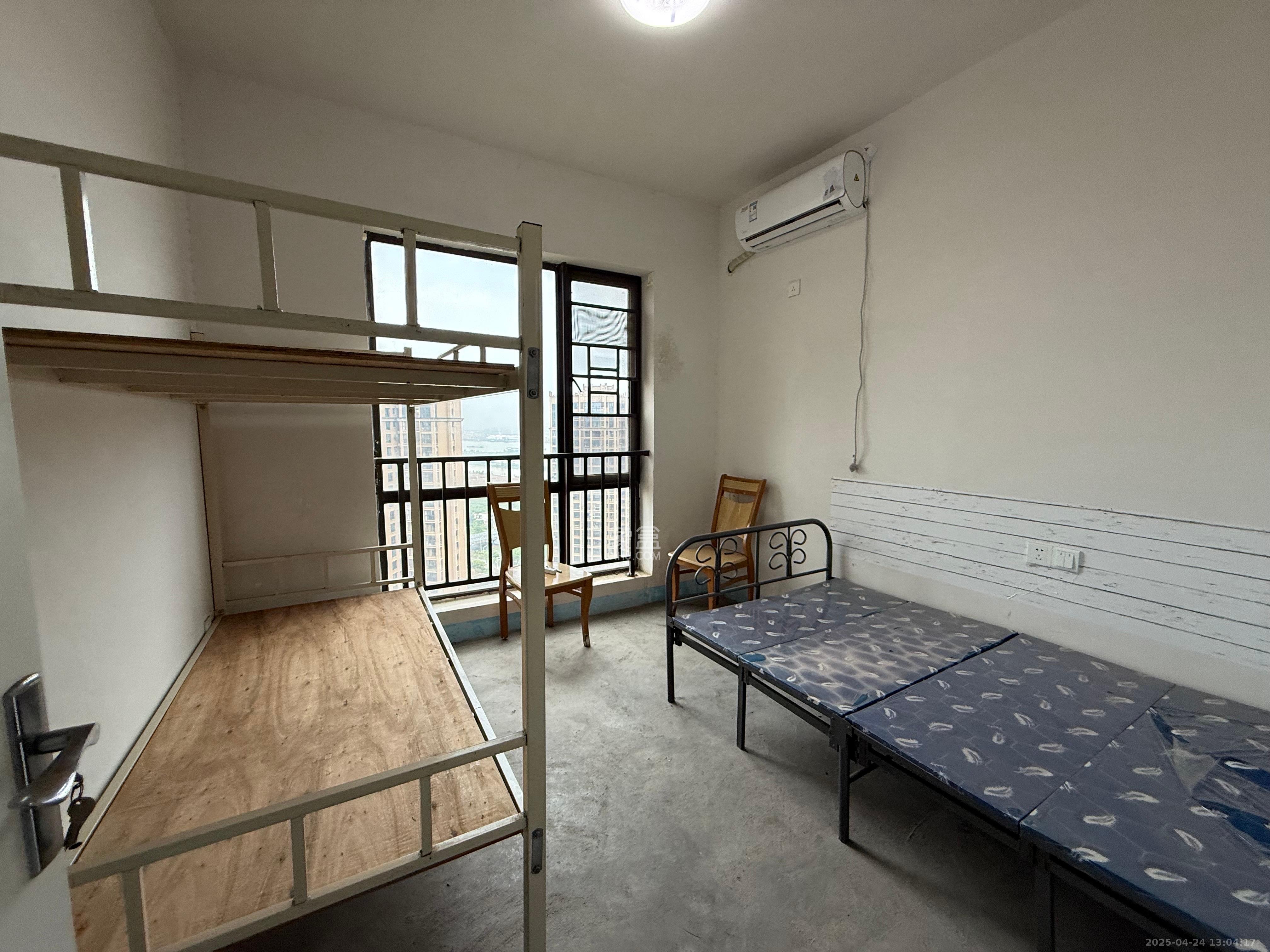 长燃新奥佳园 3室2厅2卫 1600.0元/月 长燃新奥佳园 3室2厅2卫 1600.0元/月室内图