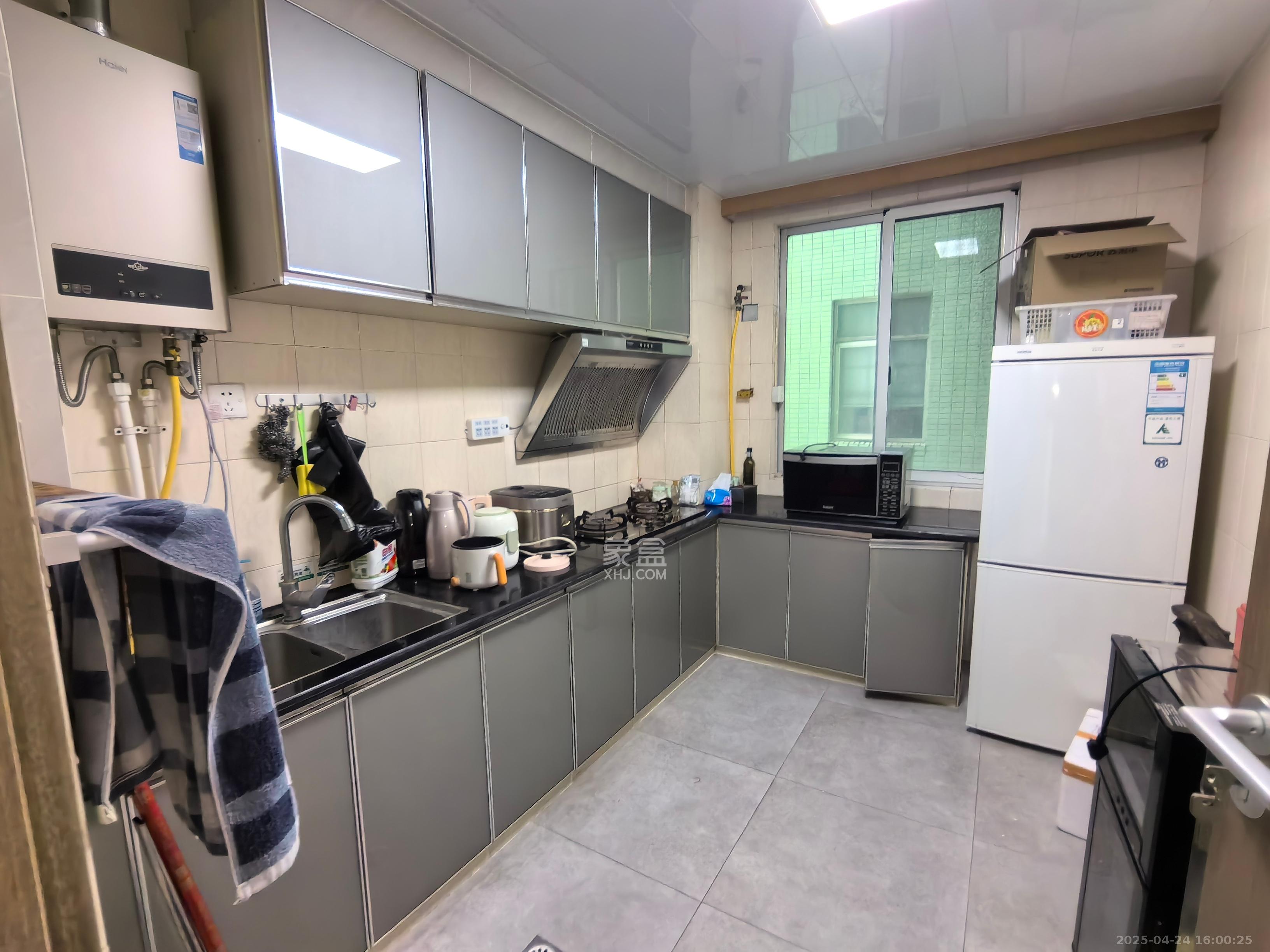 东方之珠  3室2厅1卫   3300.00元/月室内图