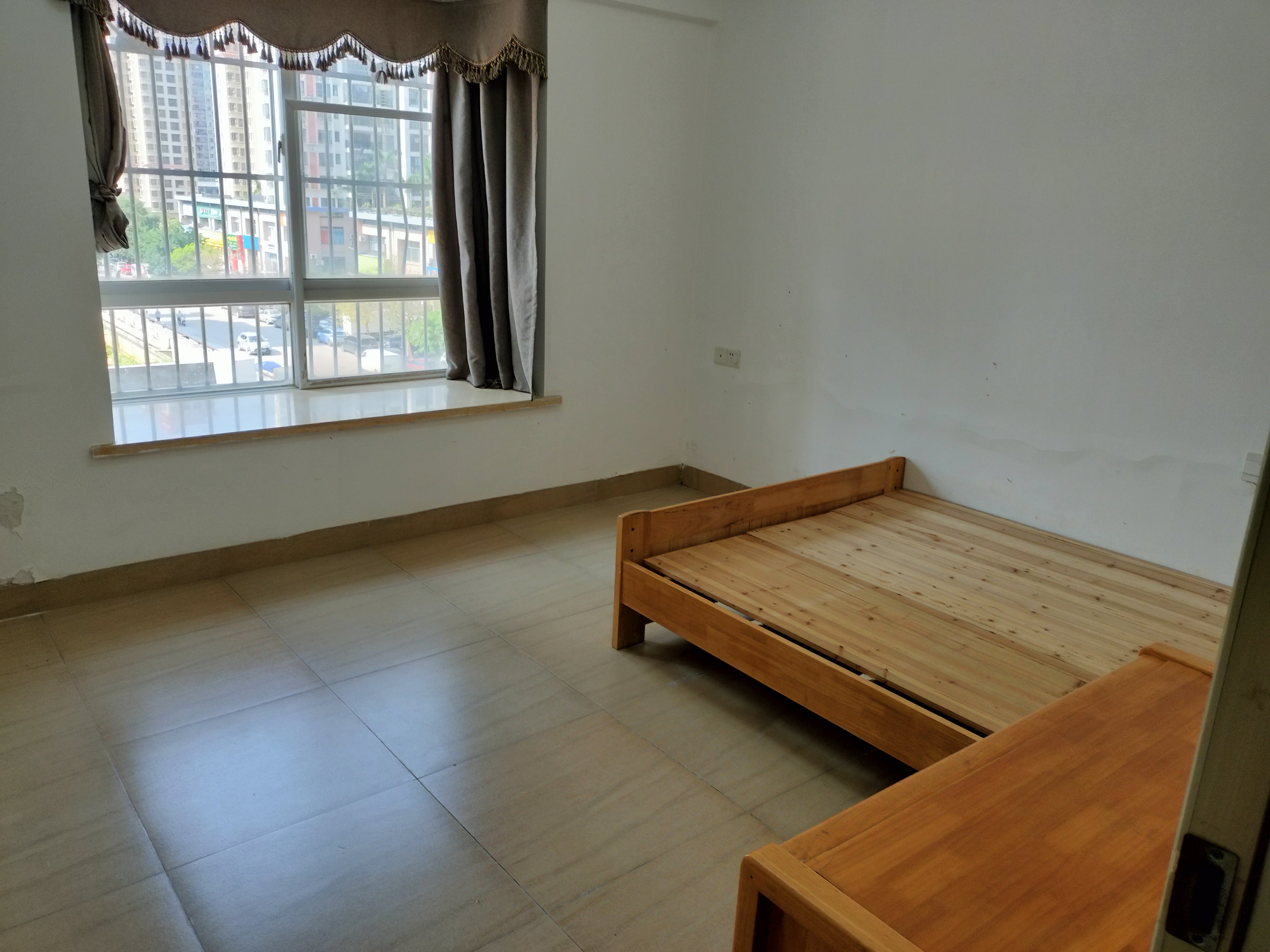 蓝水湾一期  2室1厅1卫   2300.00元/月室内图