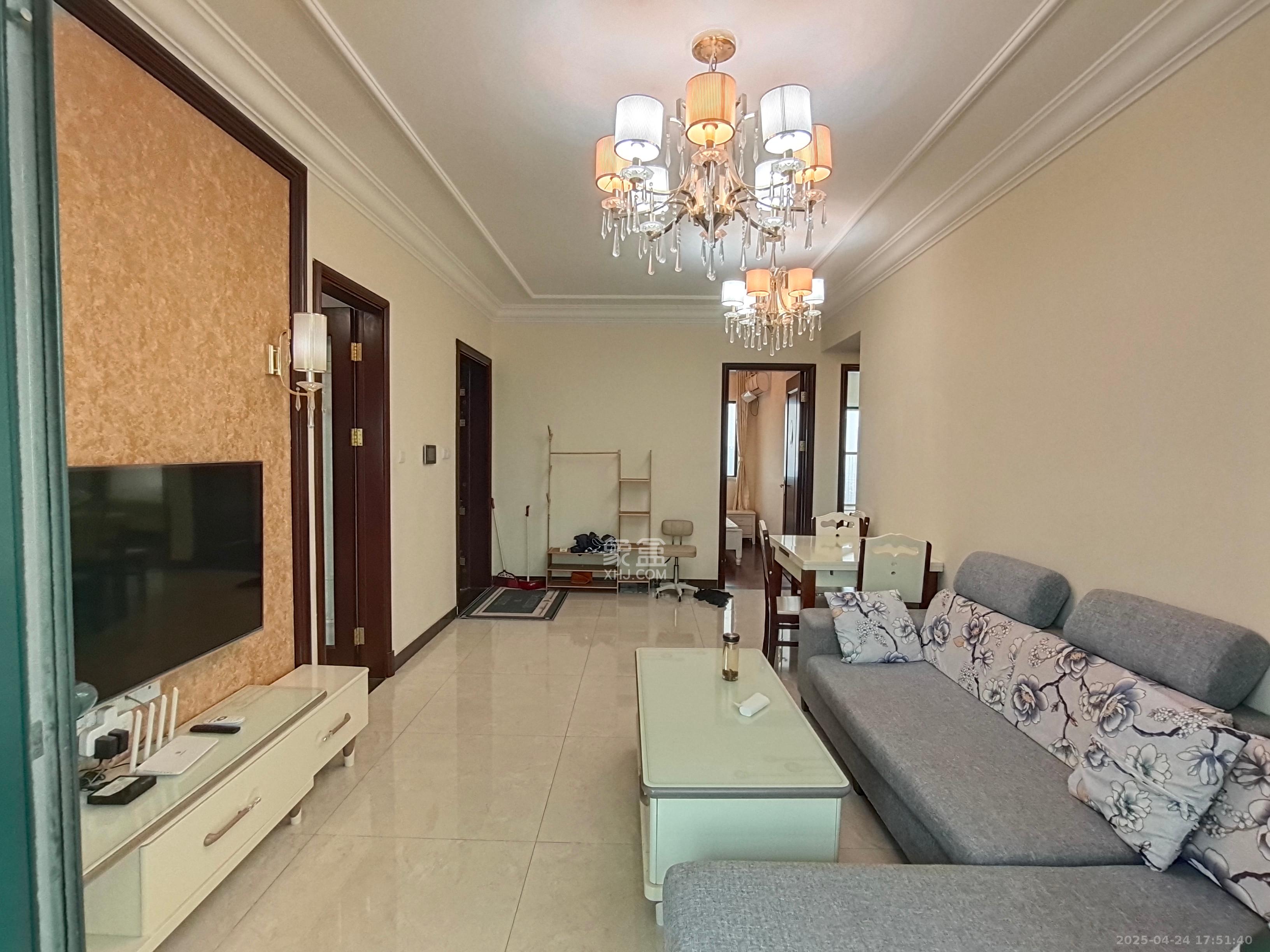 恒大雅苑 3室2厅1卫 2600.0元/月 恒大雅苑 3室2厅1卫 2600.0元/月室内图