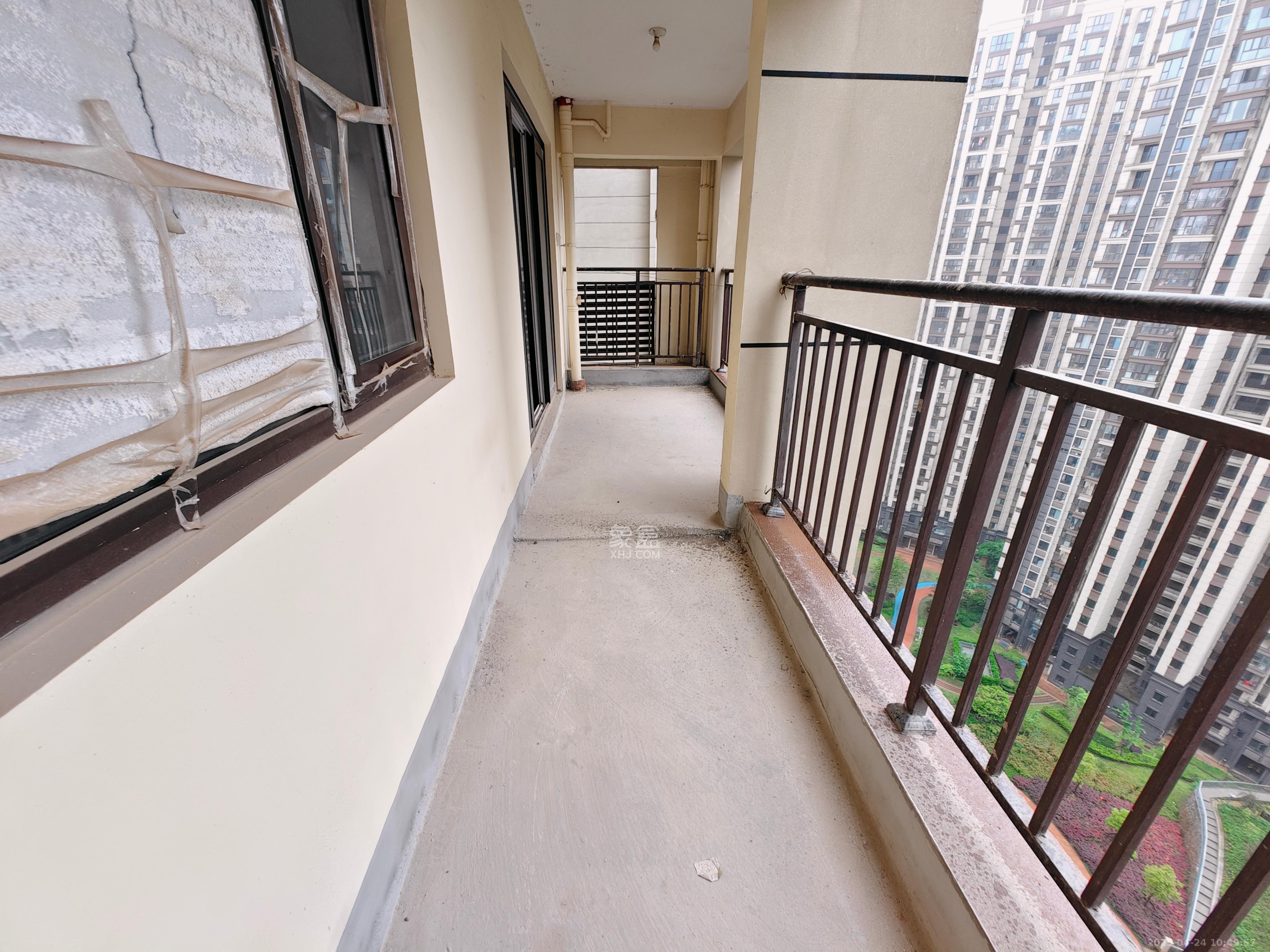 克拉美丽山庄(晟领国际)  3室2厅2卫    1000.0元/月 克拉美丽山庄(晟领国际)  3室2厅2卫    1000.0元/月室内图