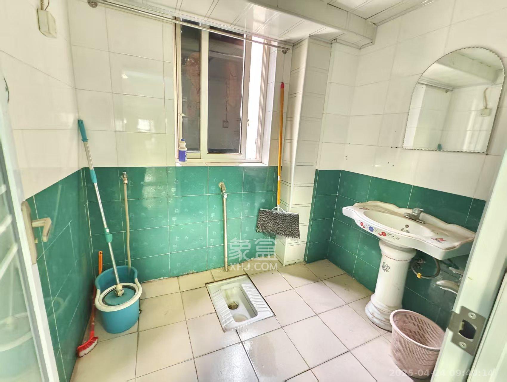 伍家岭生活广场 1室1厅1卫 1600.0元/月 伍家岭生活广场 1室1厅1卫 1600.0元/月室内图