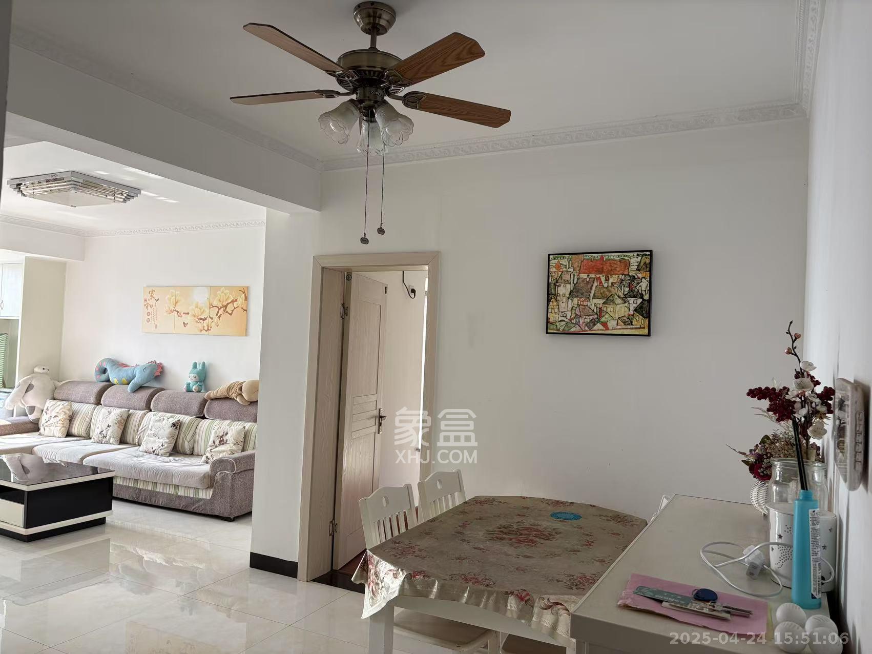 金地三千府(金地湖山樾、金地自在城) 2室2厅1卫 1400.0元/月 金地三千府(金地湖山樾、金地自在城) 2室2厅1卫 1400.0元/月室内图