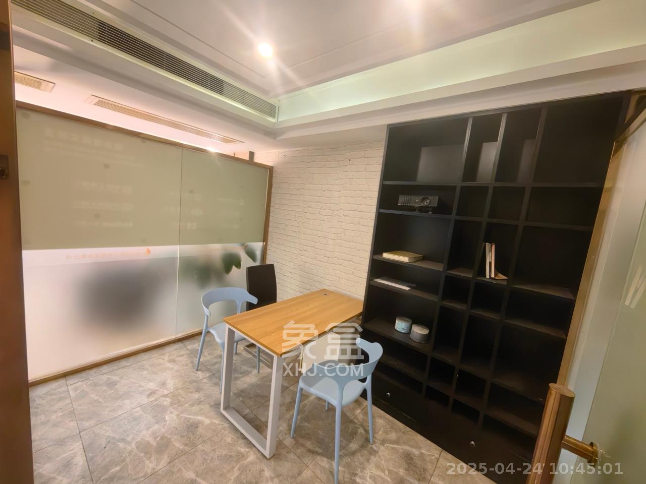 潮宗御苑  5室2厅2卫   7000.00元/月室内图