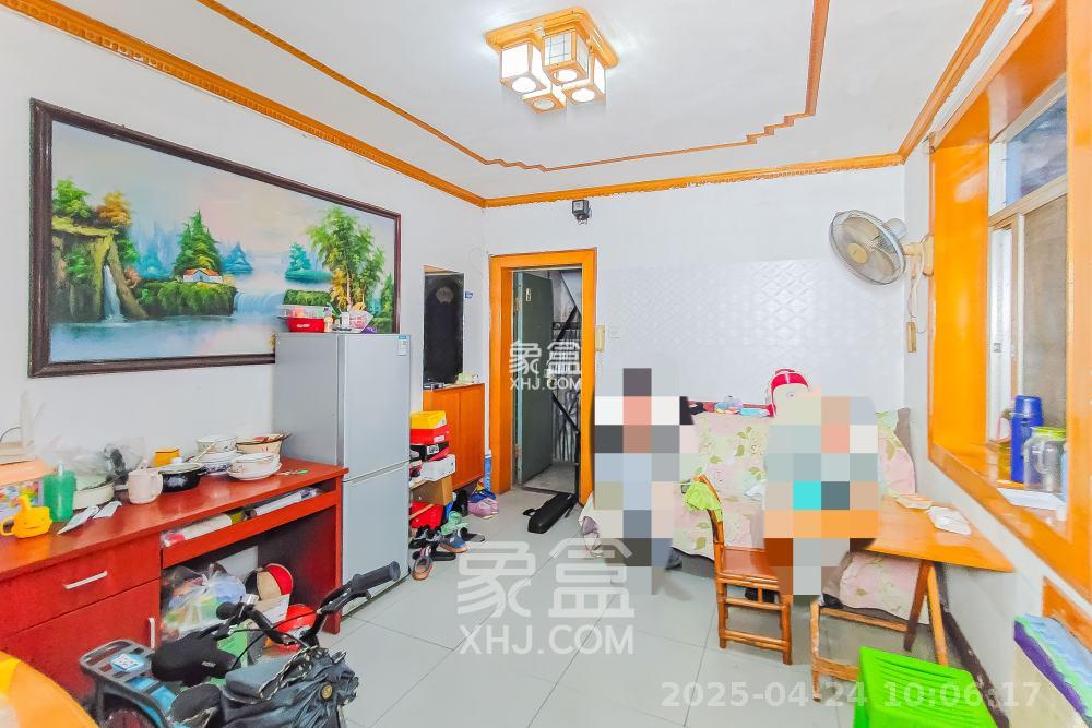 红旗社区  2室1厅1卫   1300.00元/月室内图
