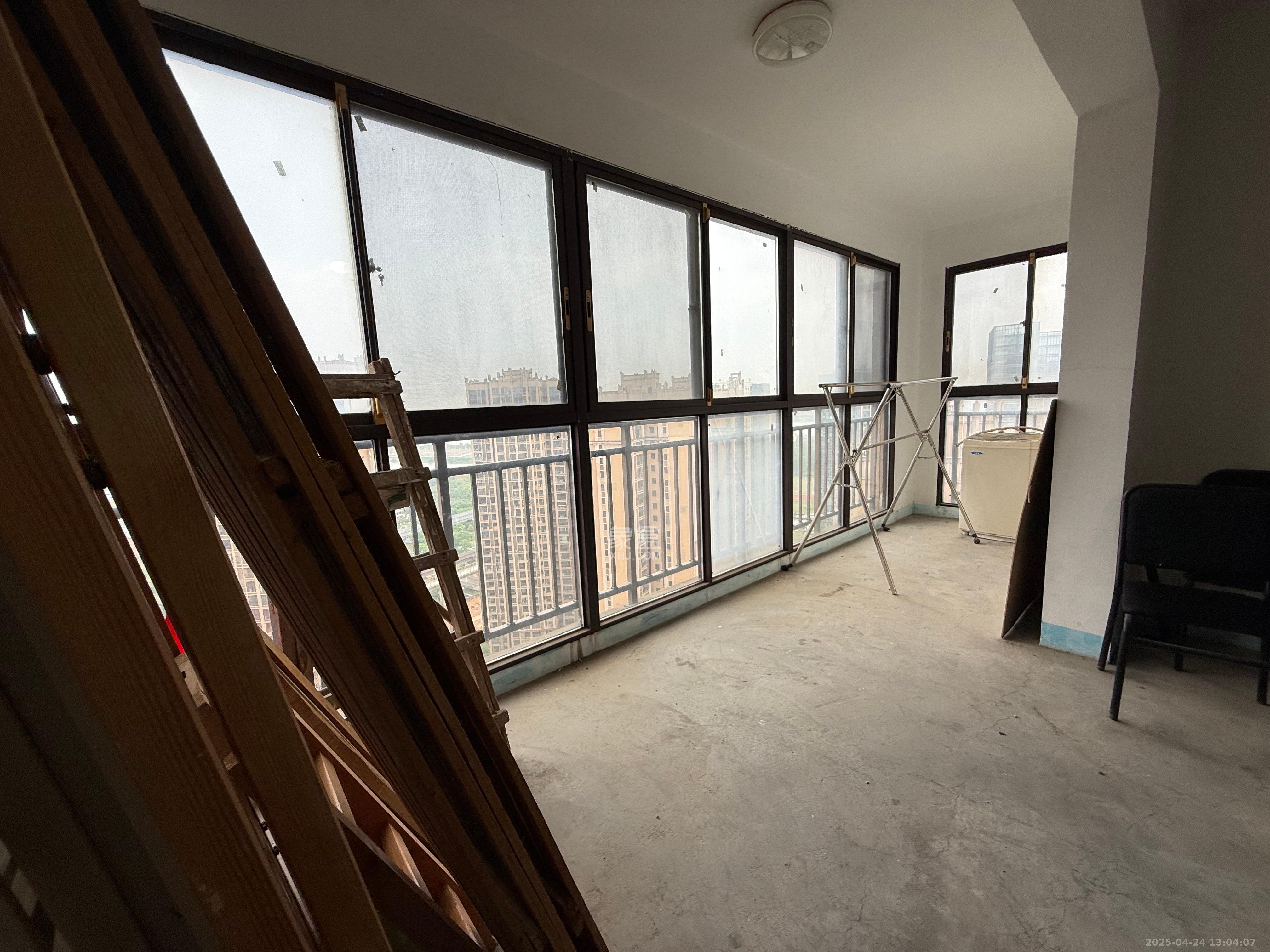 长燃新奥佳园 3室2厅2卫 1600.0元/月 长燃新奥佳园 3室2厅2卫 1600.0元/月室内图