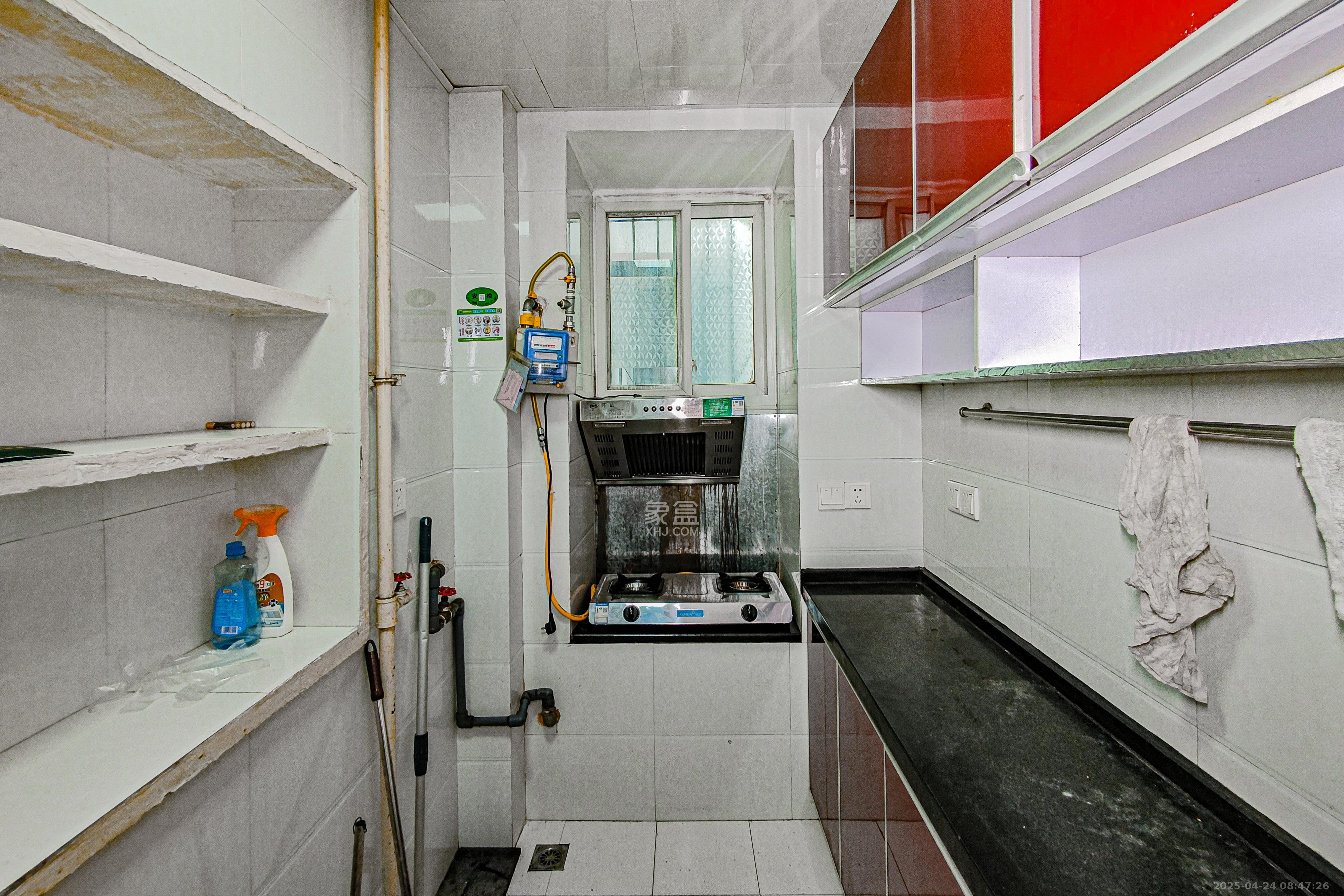 西湖路173号(原西湖大厦) 2室1厅1卫 56.0万 西湖路173号(原西湖大厦) 2室1厅1卫 56.0万厨房