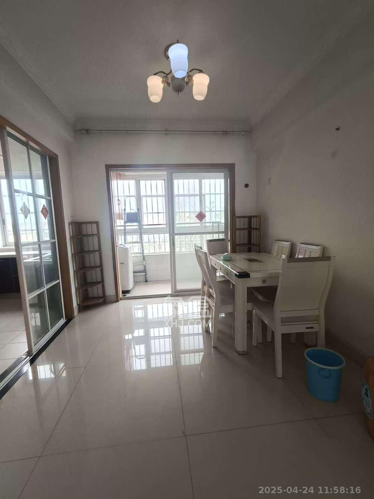 山水庭院  3室2厅2卫    2300.0元/月 山水庭院  3室2厅2卫    2300.0元/月室内图