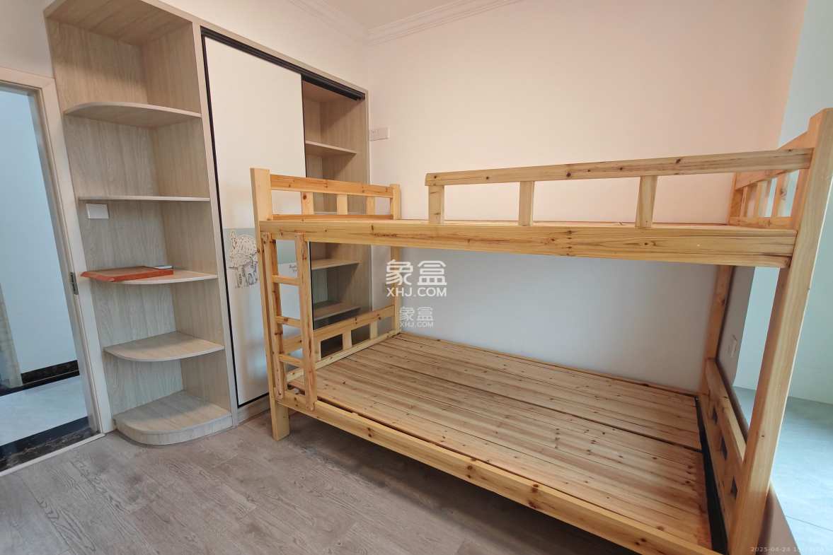 山水梅溪雅郡  3室2厅2卫    2500.0元/月 山水梅溪雅郡  3室2厅2卫    2500.0元/月室内图