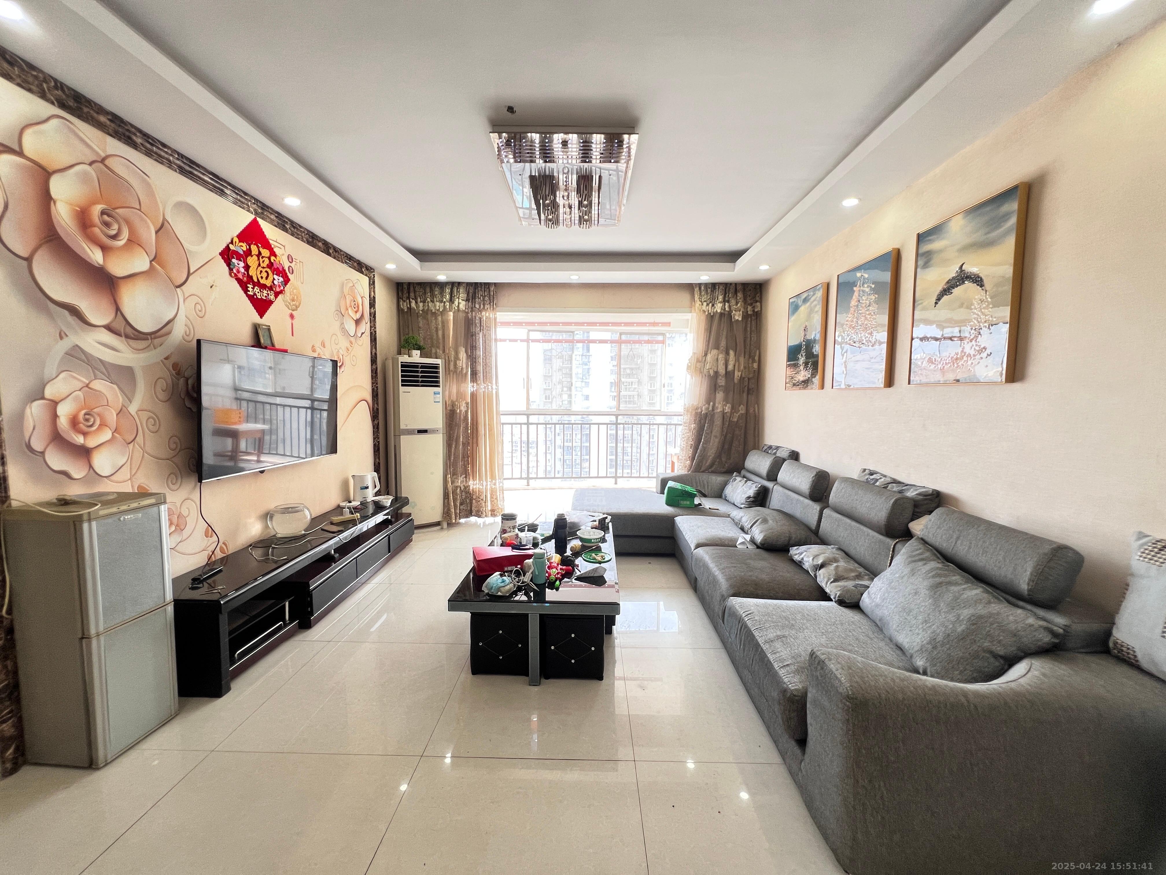 九天国际  2室1厅1卫    2000.0元/月 九天国际  2室1厅1卫    2000.0元/月