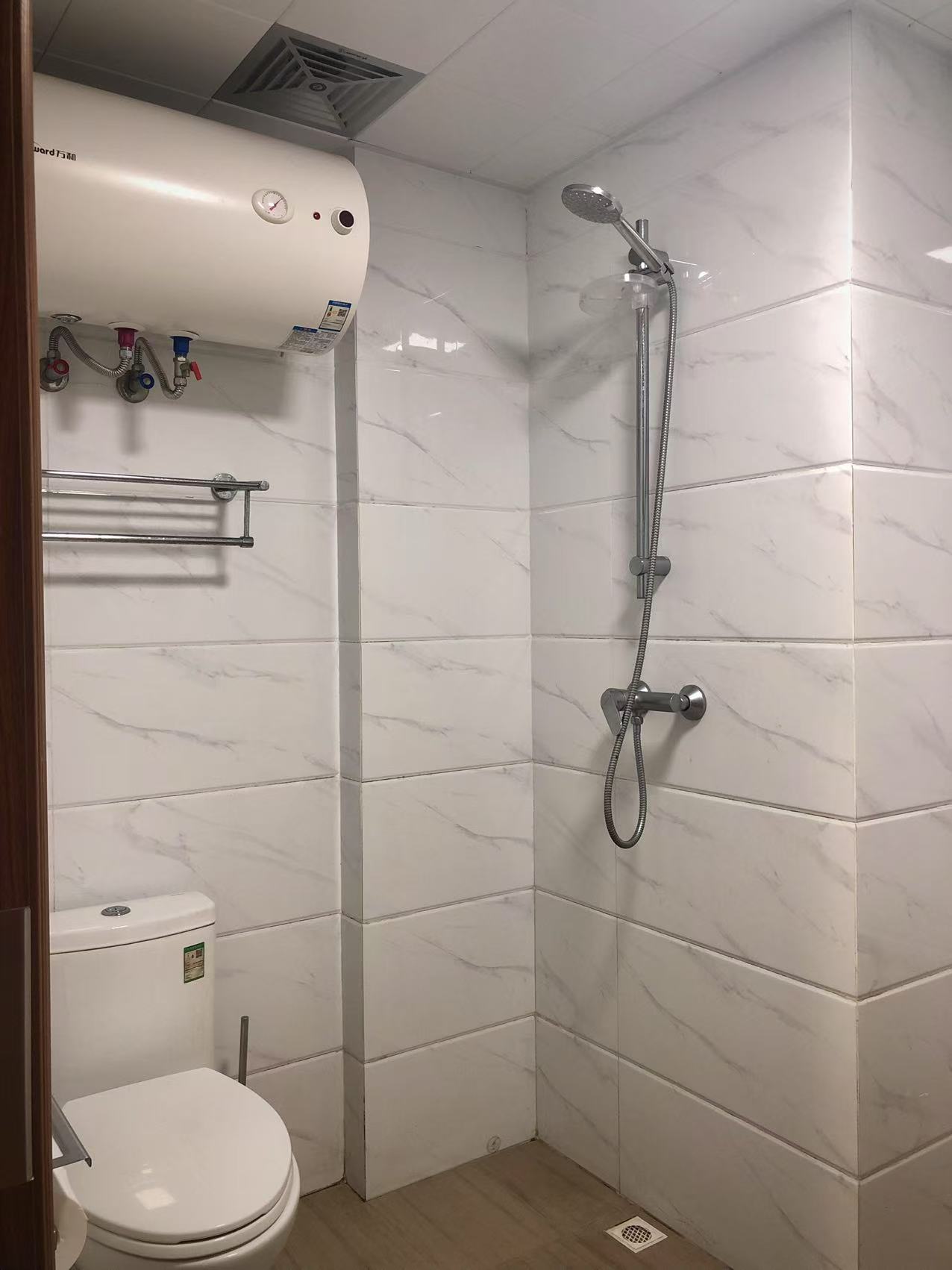 碧桂园中央半岛 1室1厅1卫 86.0万 碧桂园中央半岛 1室1厅1卫 86.0万客厅