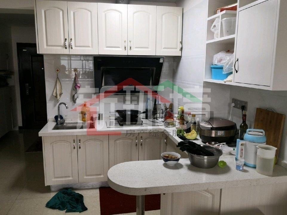 黄金大厦 1室1厅1卫 29.0万 黄金大厦 1室1厅1卫 29.0万客厅