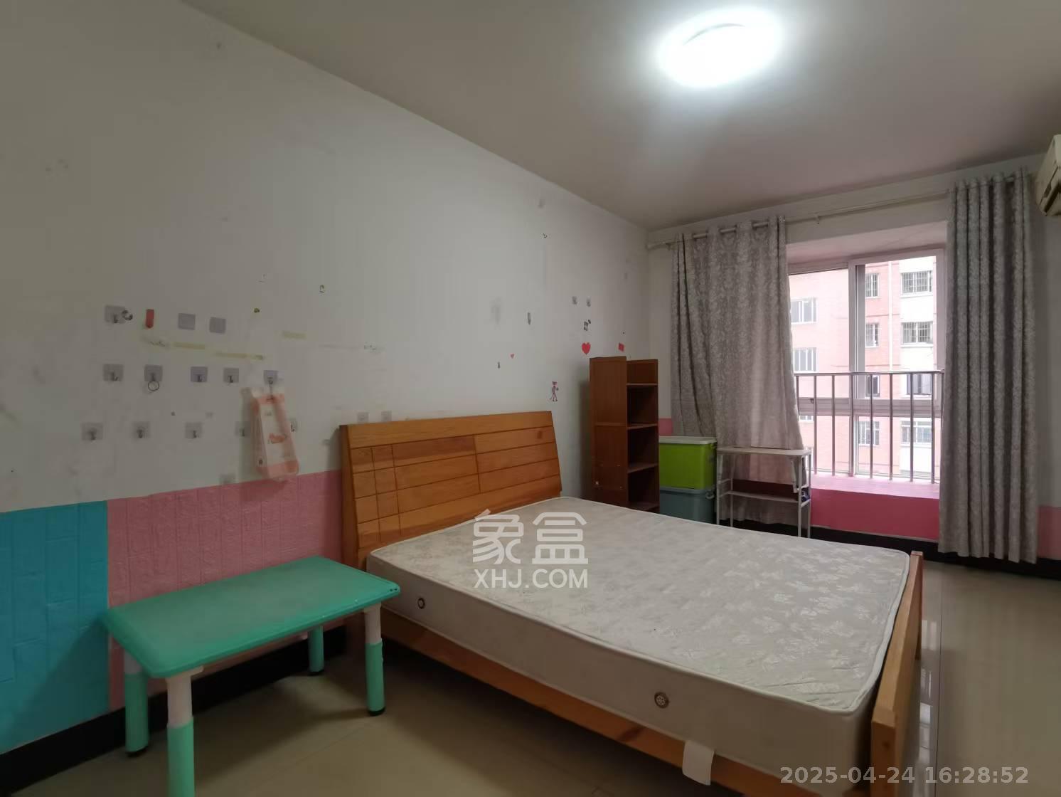 晶华美地  3室2厅1卫    1900.0元/月 晶华美地  3室2厅1卫    1900.0元/月室内图