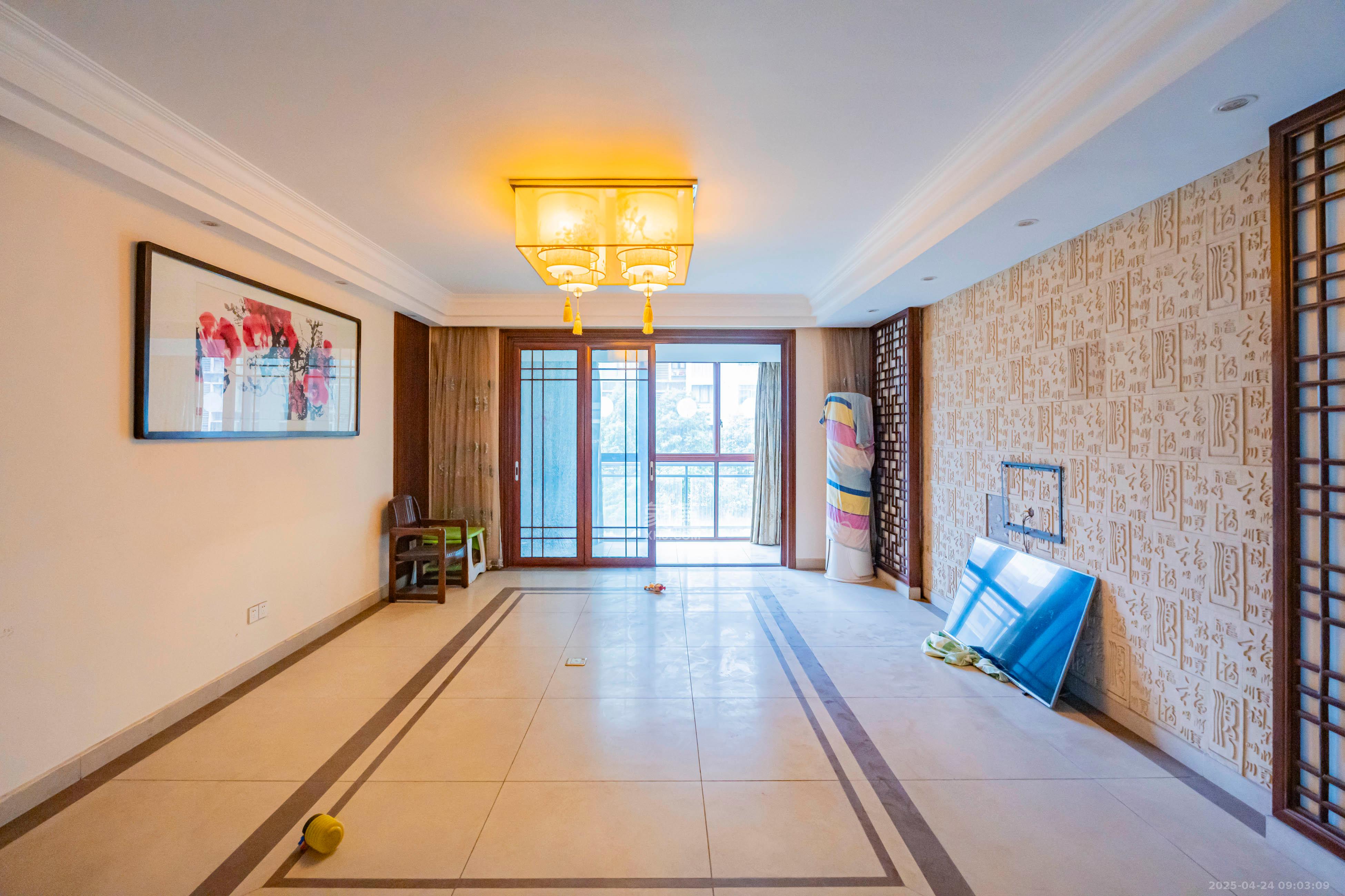 归心苑 4室2厅2卫 5000.0元/月 归心苑 4室2厅2卫 5000.0元/月室内图