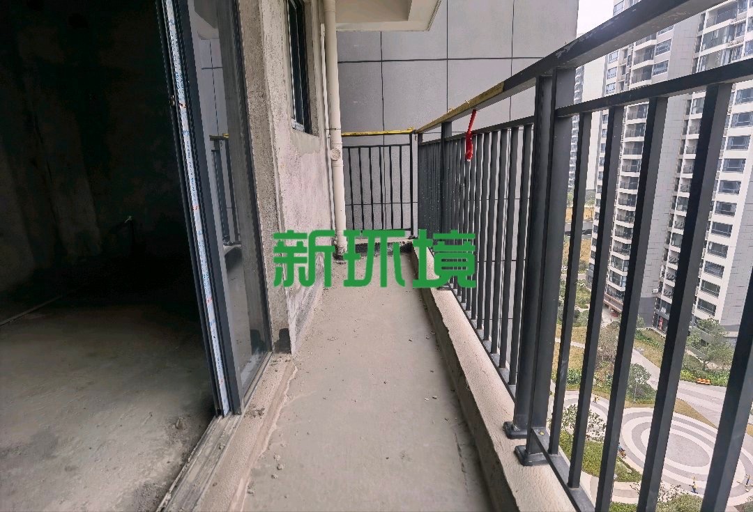 宁邦广场  4室2厅2卫   63.00万客厅