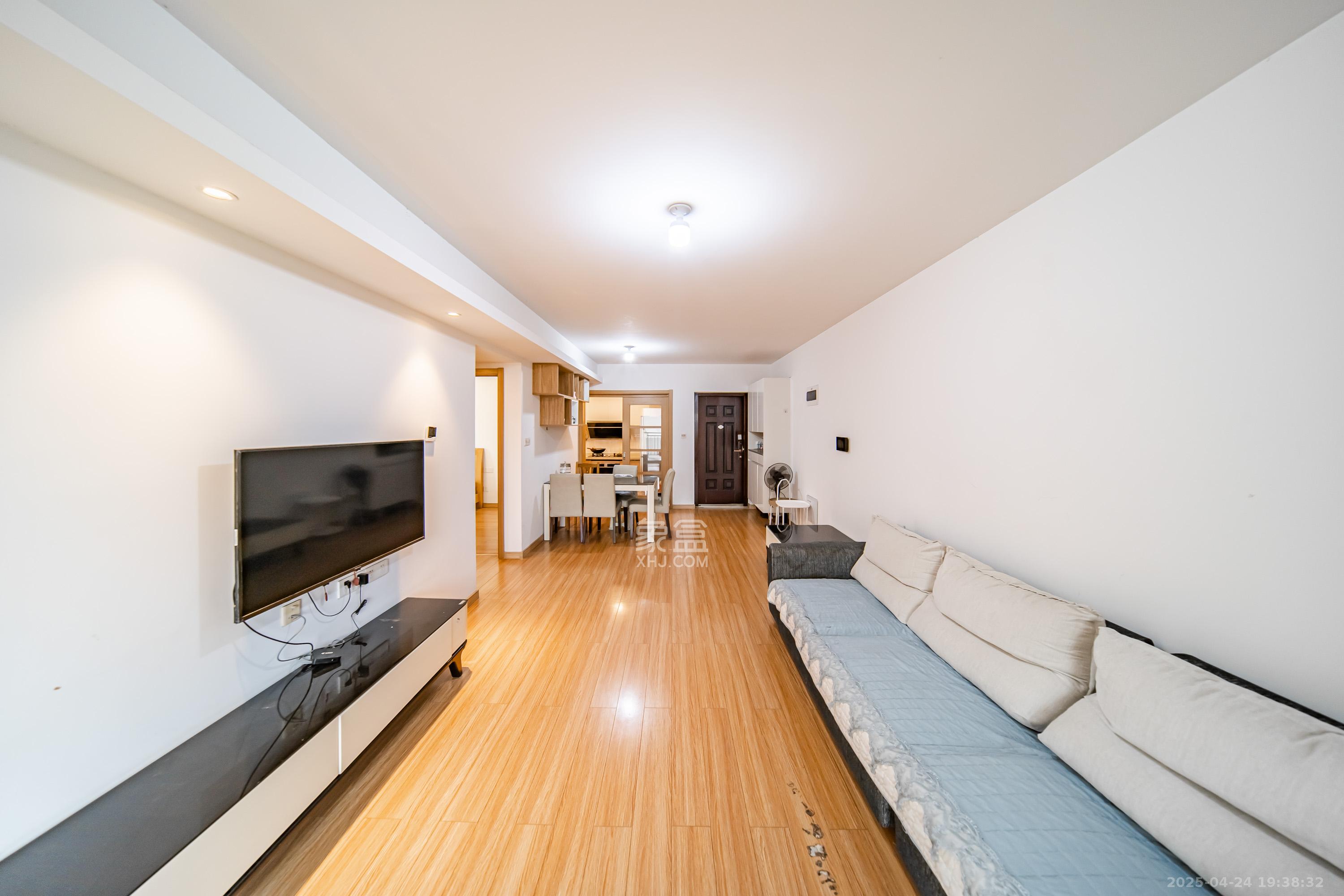 万科金域缇香  3室2厅2卫    110.0万 万科金域缇香  3室2厅2卫    110.0万客厅