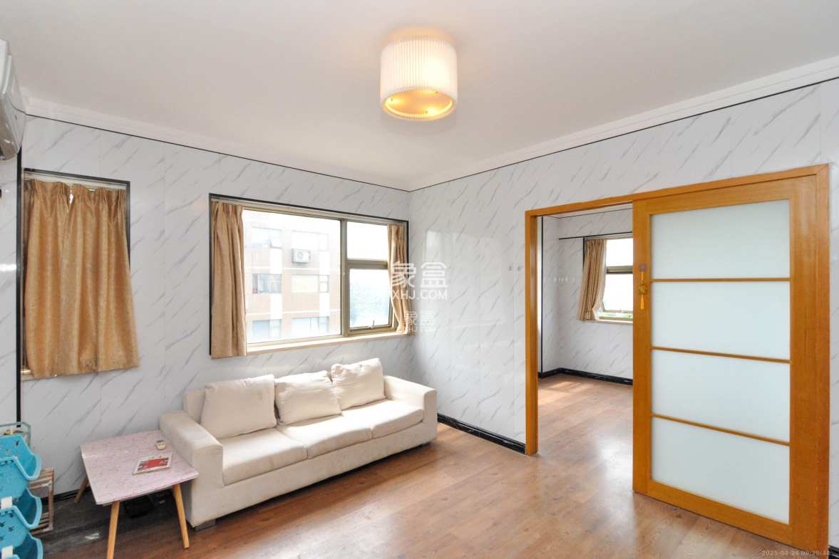 麓谷坐标 1室1厅1卫 2000.00元/月 麓谷坐标 1室1厅1卫 2000.00元/月室内图