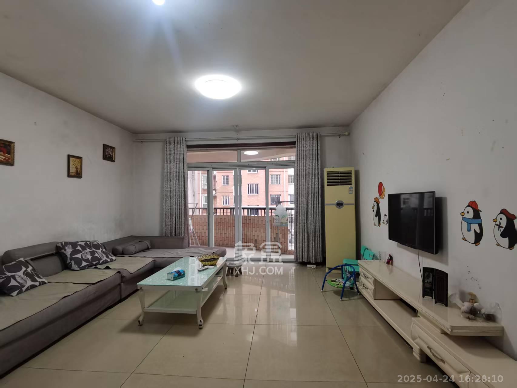 晶华美地  3室2厅1卫    1900.0元/月 晶华美地  3室2厅1卫    1900.0元/月室内图