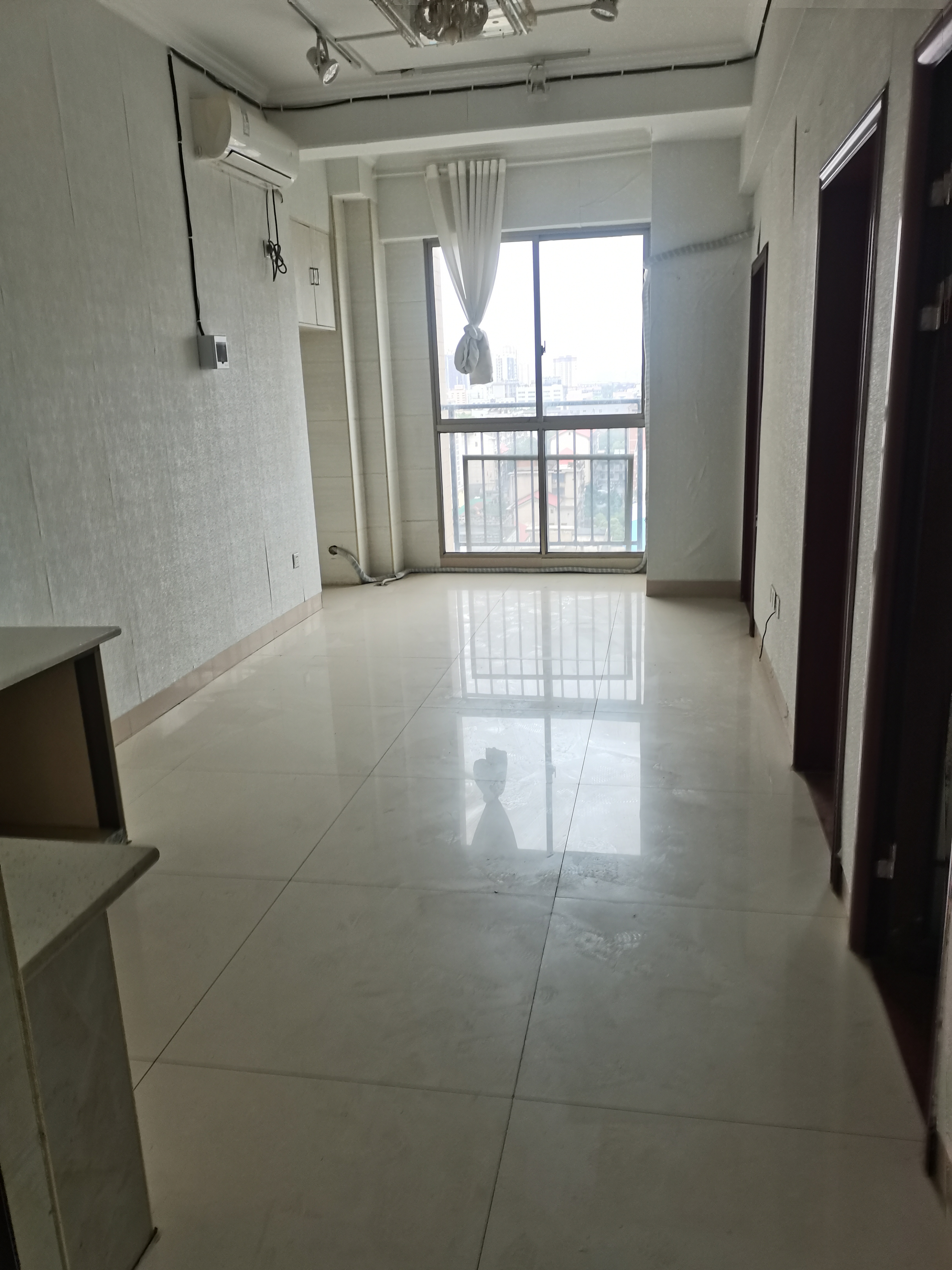 五洲富隆中心  1室1厅1卫    900.0元/月户型图