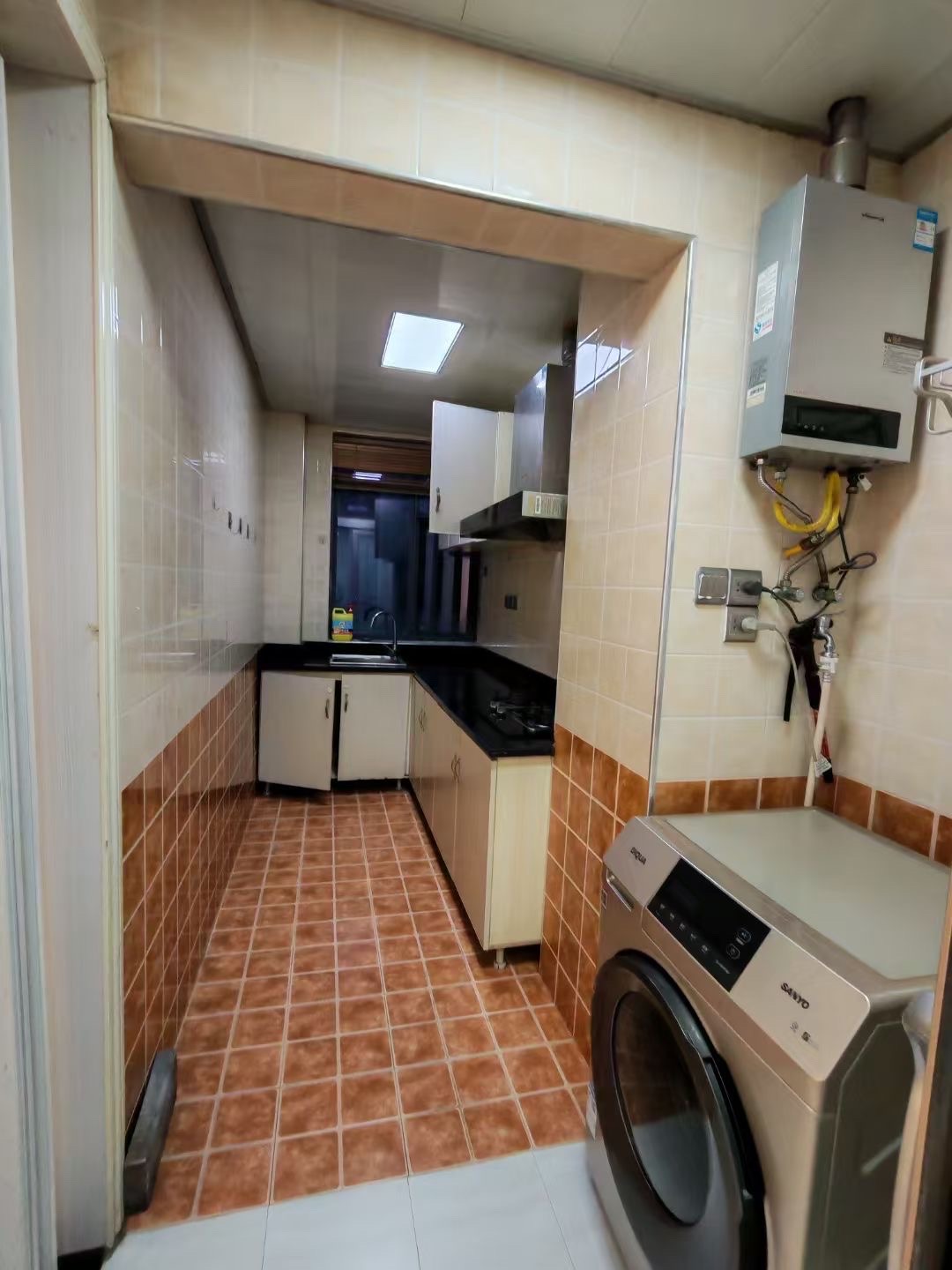 逸臣中央 2室1厅1卫 1666.0元/月 逸臣中央 2室1厅1卫 1666.0元/月室内图