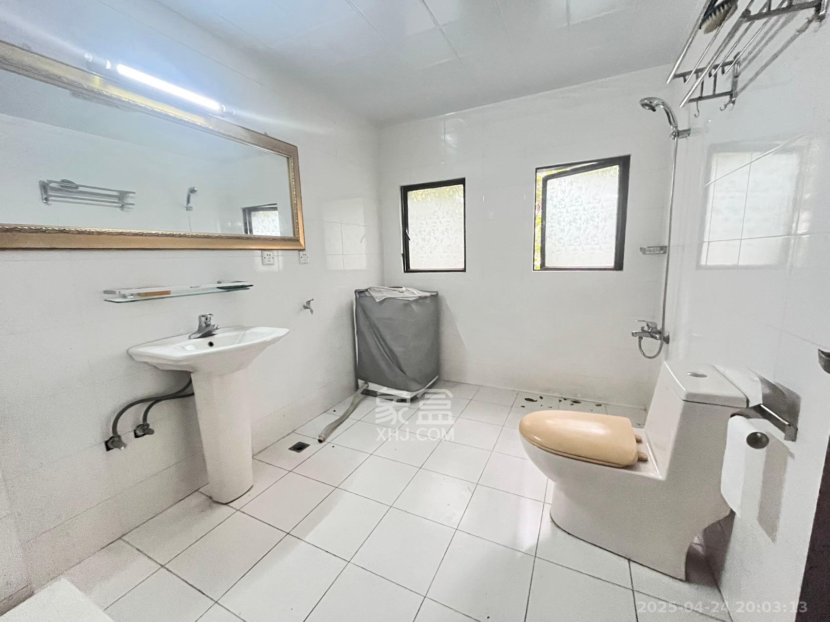 西街花园 3室2厅2卫 3000.0元/月 西街花园 3室2厅2卫 3000.0元/月室内图