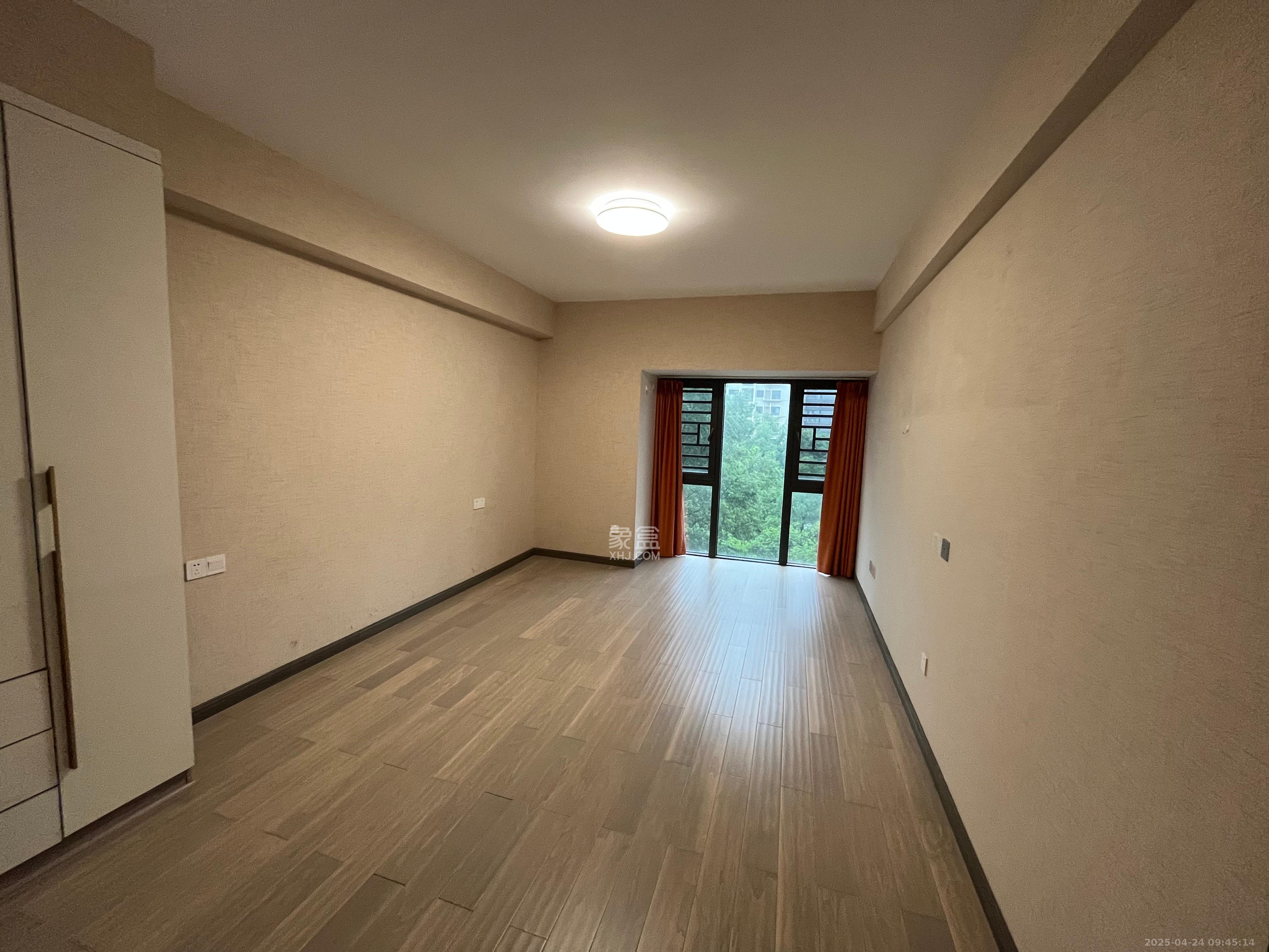 嘉宇盛世华章  4室2厅2卫    6000.0元/月 嘉宇盛世华章  4室2厅2卫    6000.0元/月室内图