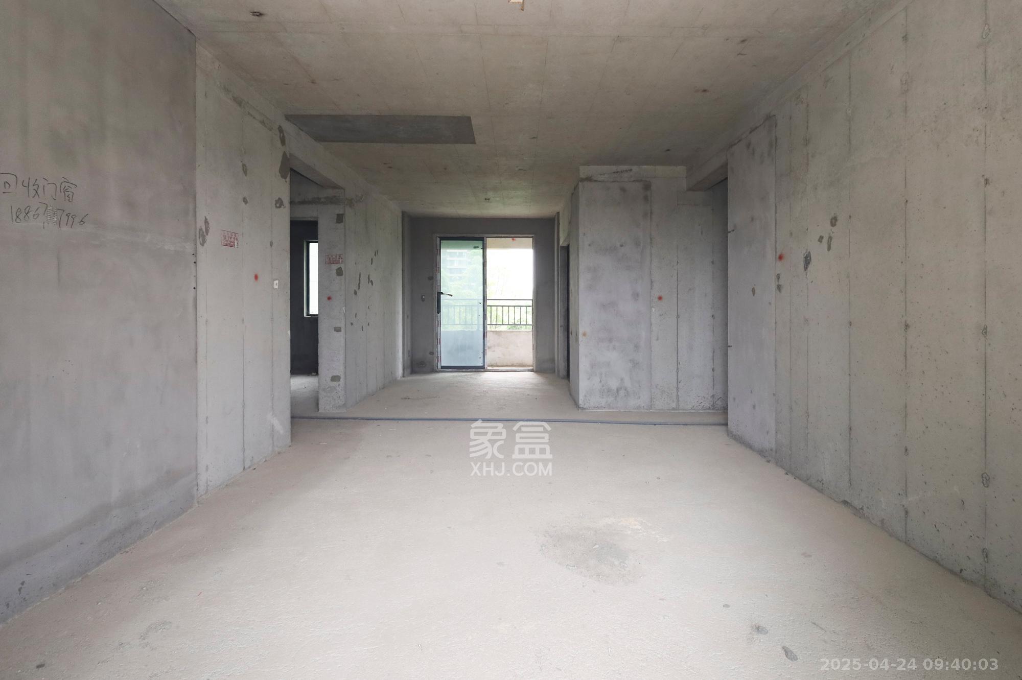 嘉宇北部湾BC区  3室2厅2卫    95.0万 嘉宇北部湾BC区  3室2厅2卫    95.0万客厅