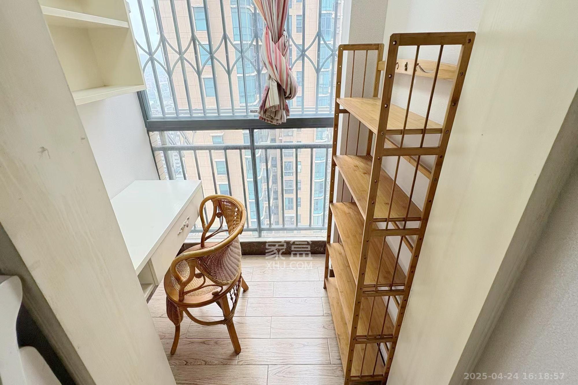 融圣国际 3室2厅2卫 176.0万 融圣国际 3室2厅2卫 176.0万阳台