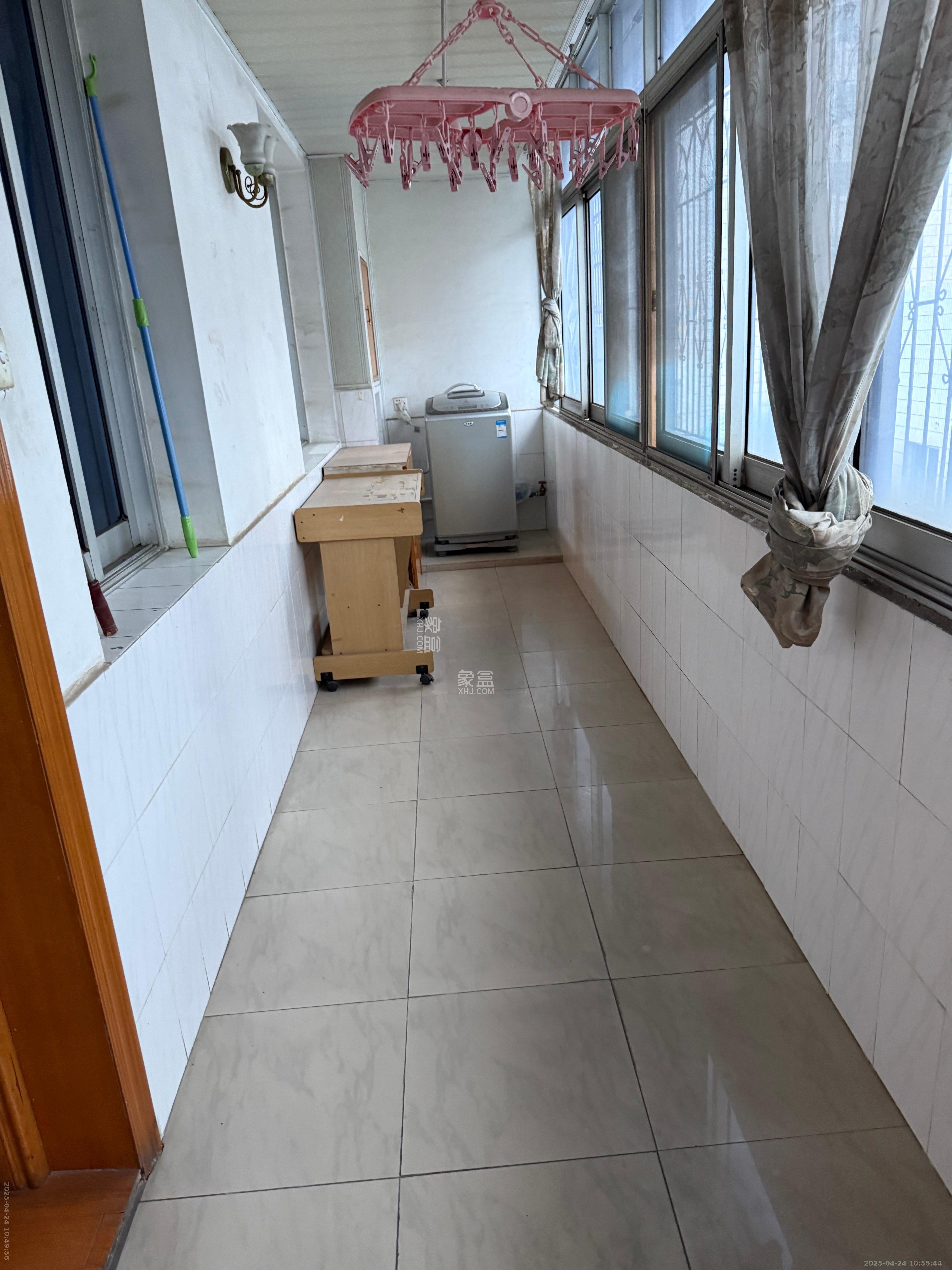 荷花园交通执法局宿舍  3室2厅1卫   1600.00元/月室内图