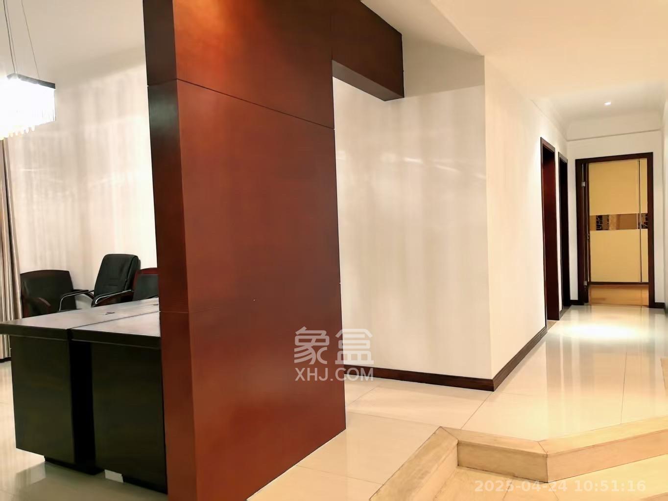中隆国际御玺  4室2厅3卫   5700.00元/月室内图