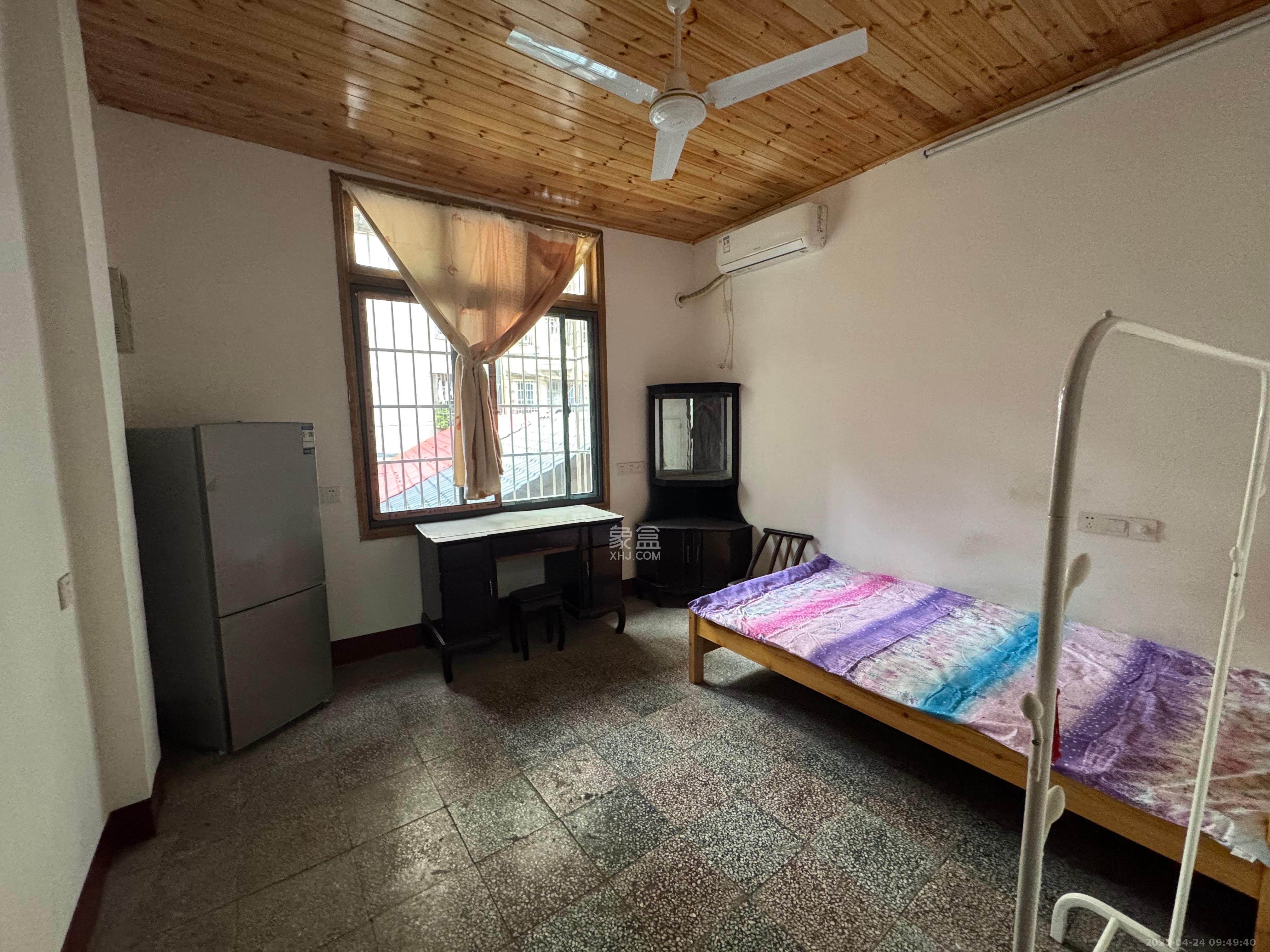 营盘街社区 1室0厅0卫 1400.0元/月 营盘街社区 1室0厅0卫 1400.0元/月室内图