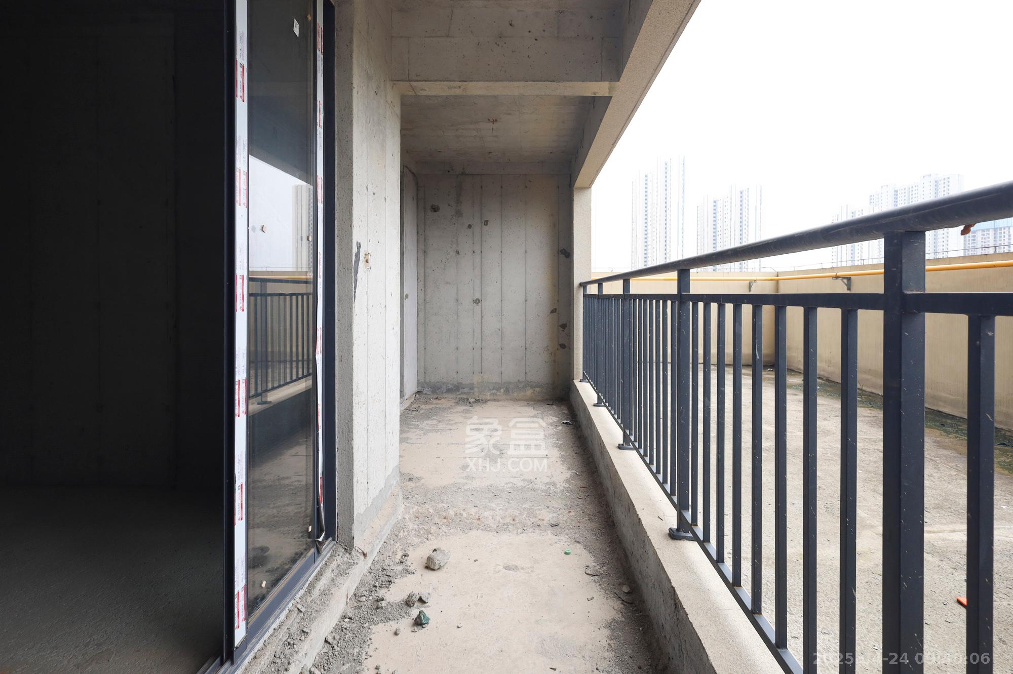 嘉宇北部湾BC区  3室2厅2卫    95.0万 嘉宇北部湾BC区  3室2厅2卫    95.0万阳台