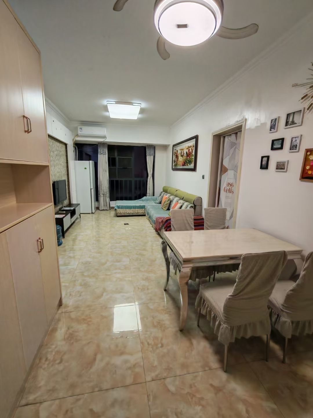 逸臣中央 2室1厅1卫 1666.0元/月 逸臣中央 2室1厅1卫 1666.0元/月室内图