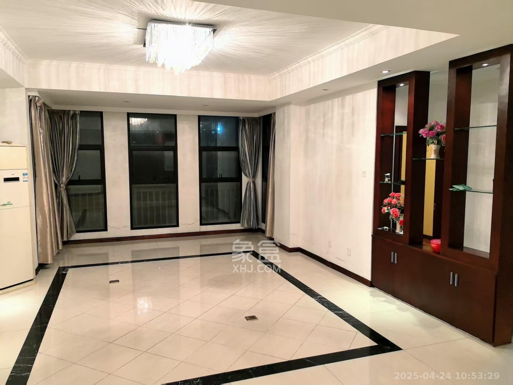 中隆国际御玺 4室2厅3卫 4200.0元/月 中隆国际御玺 4室2厅3卫 4200.0元/月室内图