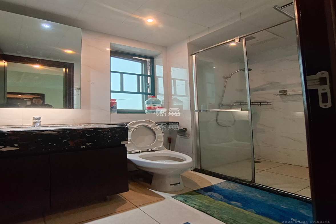 恒大雅苑 3室2厅1卫 2600.0元/月 恒大雅苑 3室2厅1卫 2600.0元/月室内图