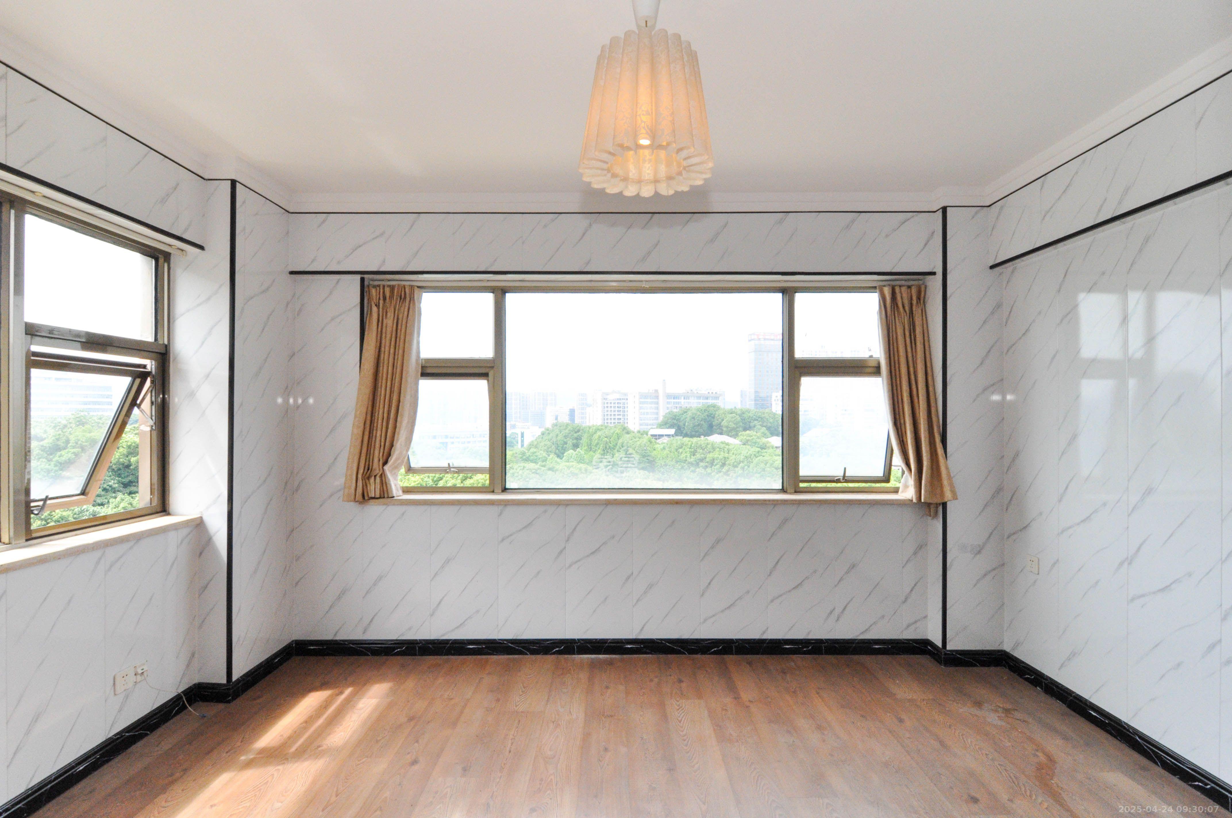 麓谷坐标 1室1厅1卫 2000.00元/月 麓谷坐标 1室1厅1卫 2000.00元/月室内图