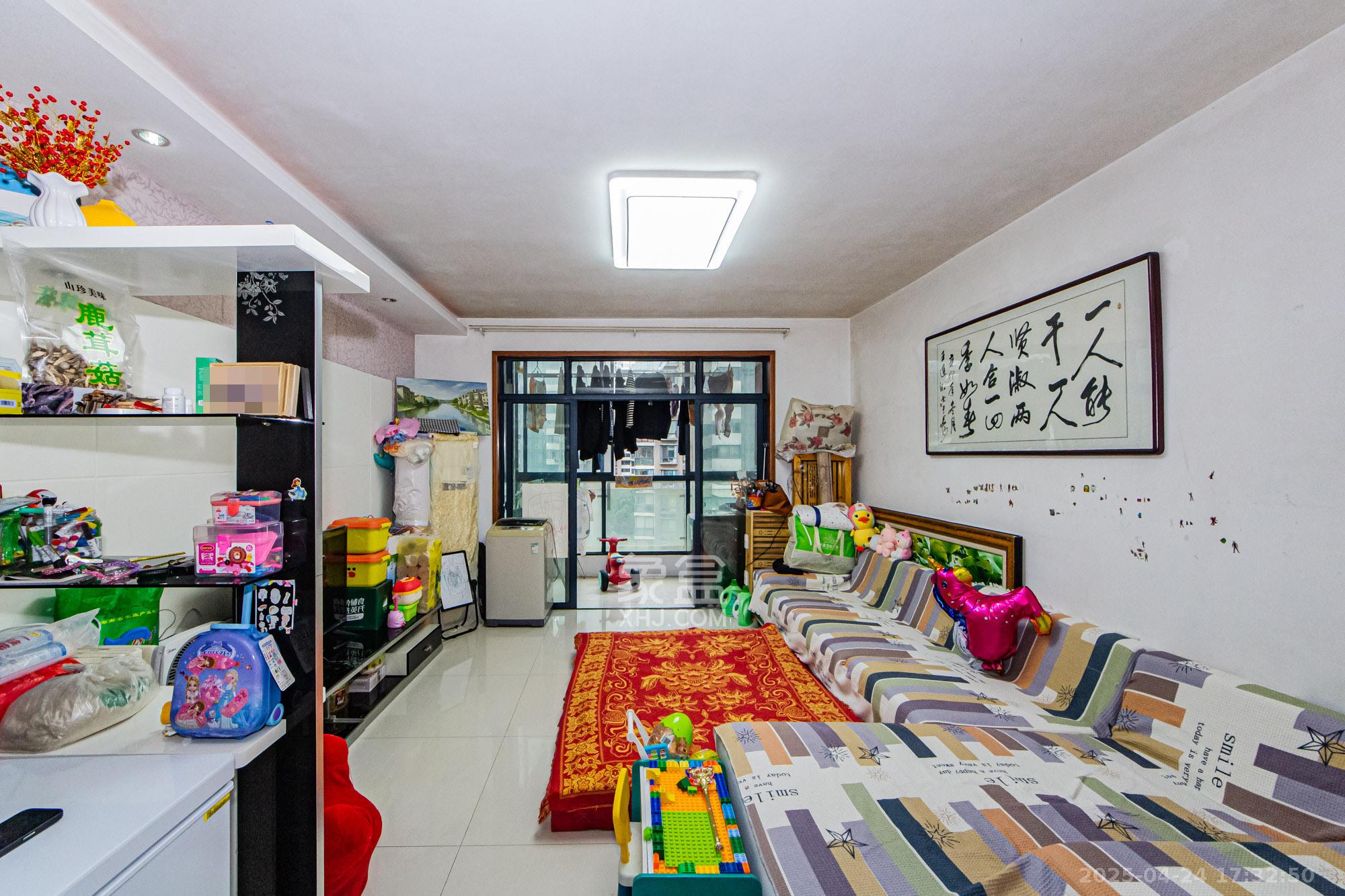 湘江世纪城星江苑 3室2厅2卫 98.0万 湘江世纪城星江苑 3室2厅2卫 98.0万客厅