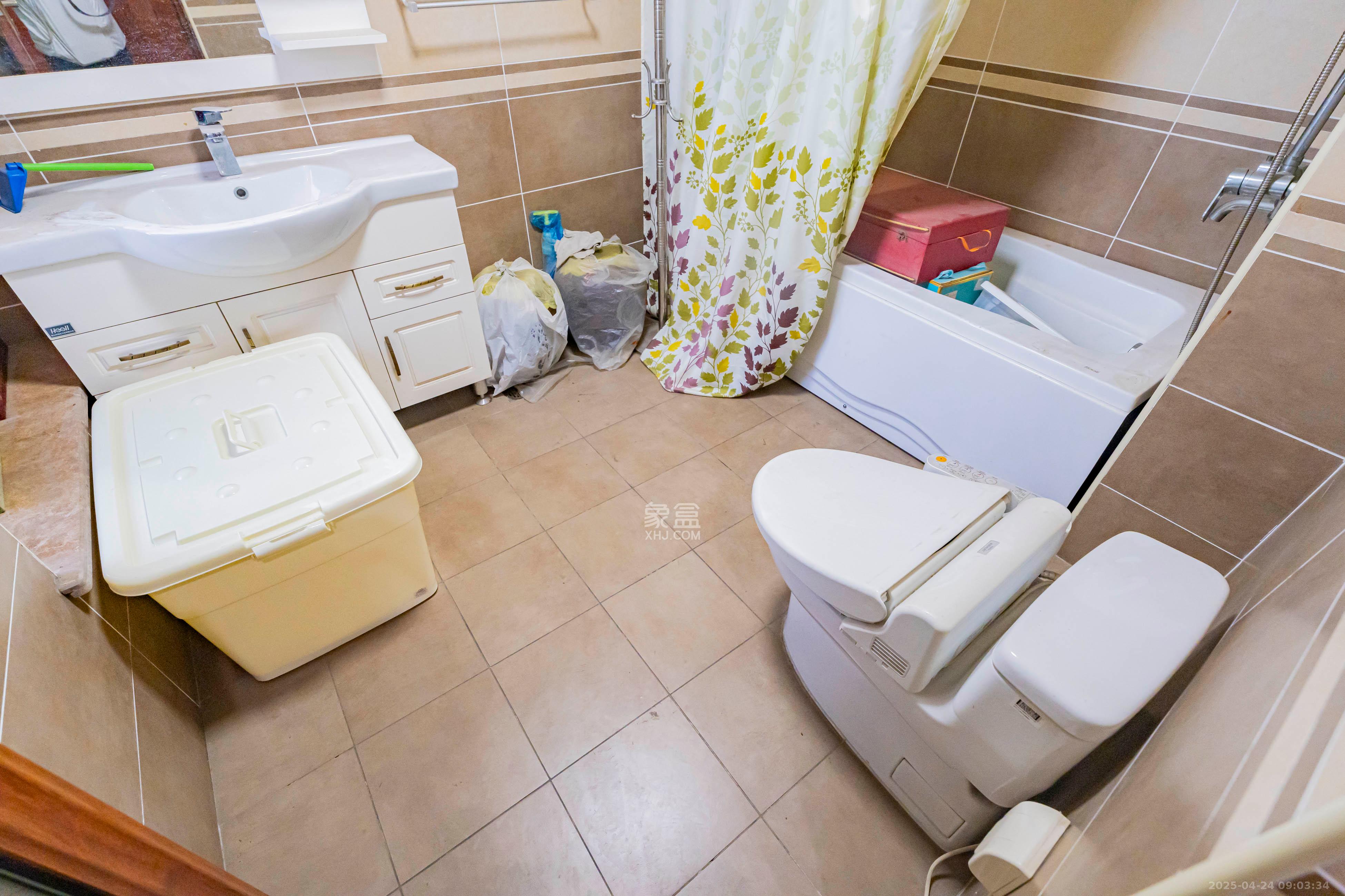 归心苑 4室2厅2卫 5000.0元/月 归心苑 4室2厅2卫 5000.0元/月室内图