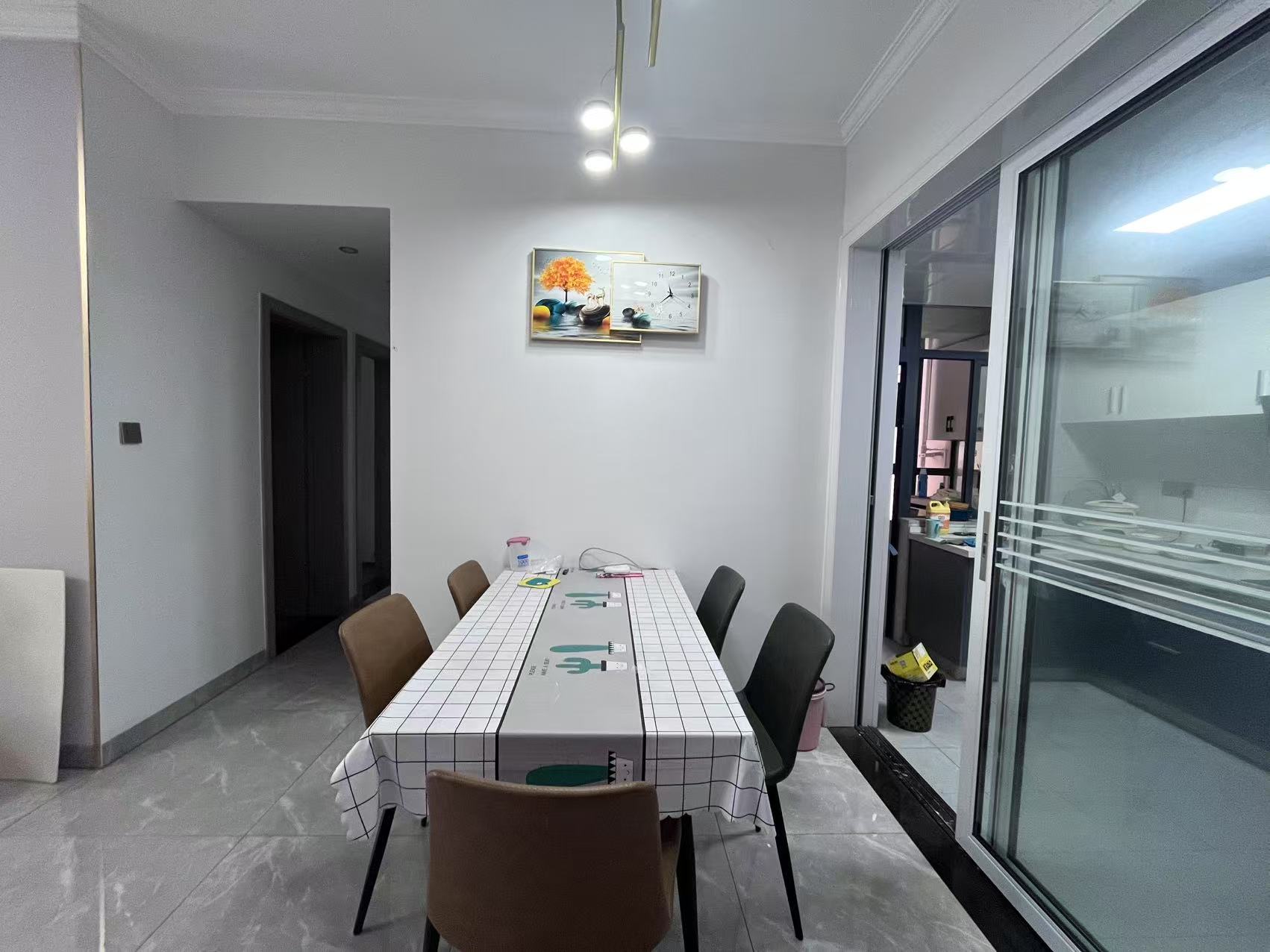 学府花园(文苑瑞景) 3室2厅1卫 1800.0元/月 学府花园(文苑瑞景) 3室2厅1卫 1800.0元/月室内图