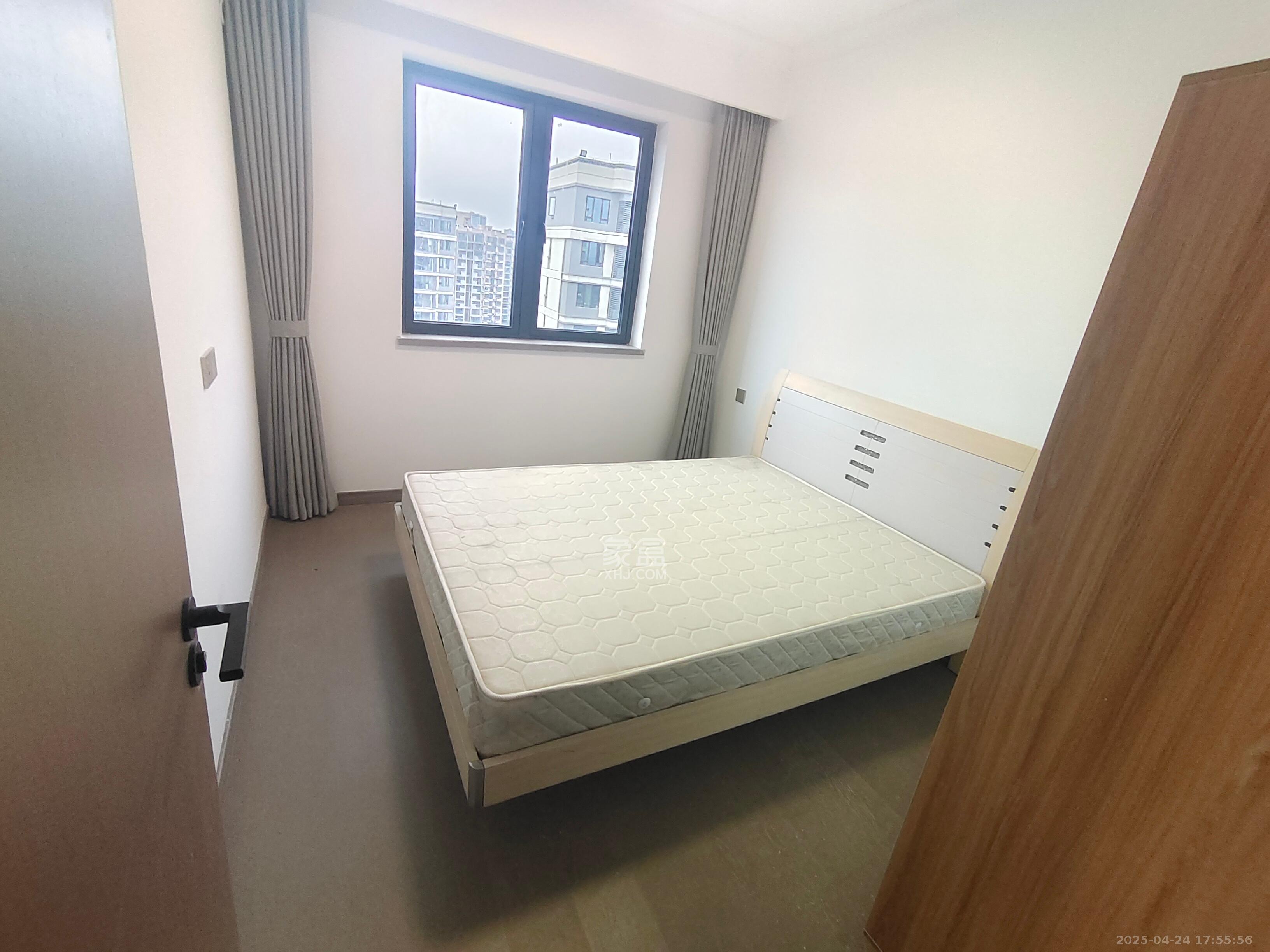 江悦和鸣  4室2厅2卫   4500.00元/月室内图