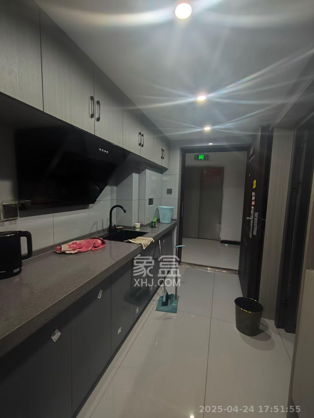 梅溪湖家居建材城 2室1厅1卫 1600.0元/月 梅溪湖家居建材城 2室1厅1卫 1600.0元/月室内图